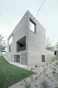 HÄUSER DER MÖGLICHKEITEN