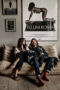 WIE EINE ALTE SCHULE ZUM GEMÜTLICHEN ZUHAUSE UND KREATIV-RAUM FÜR SOPHIE UND GUSTAV WURDE