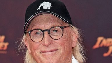 DAS IST NICHT KOMISCH