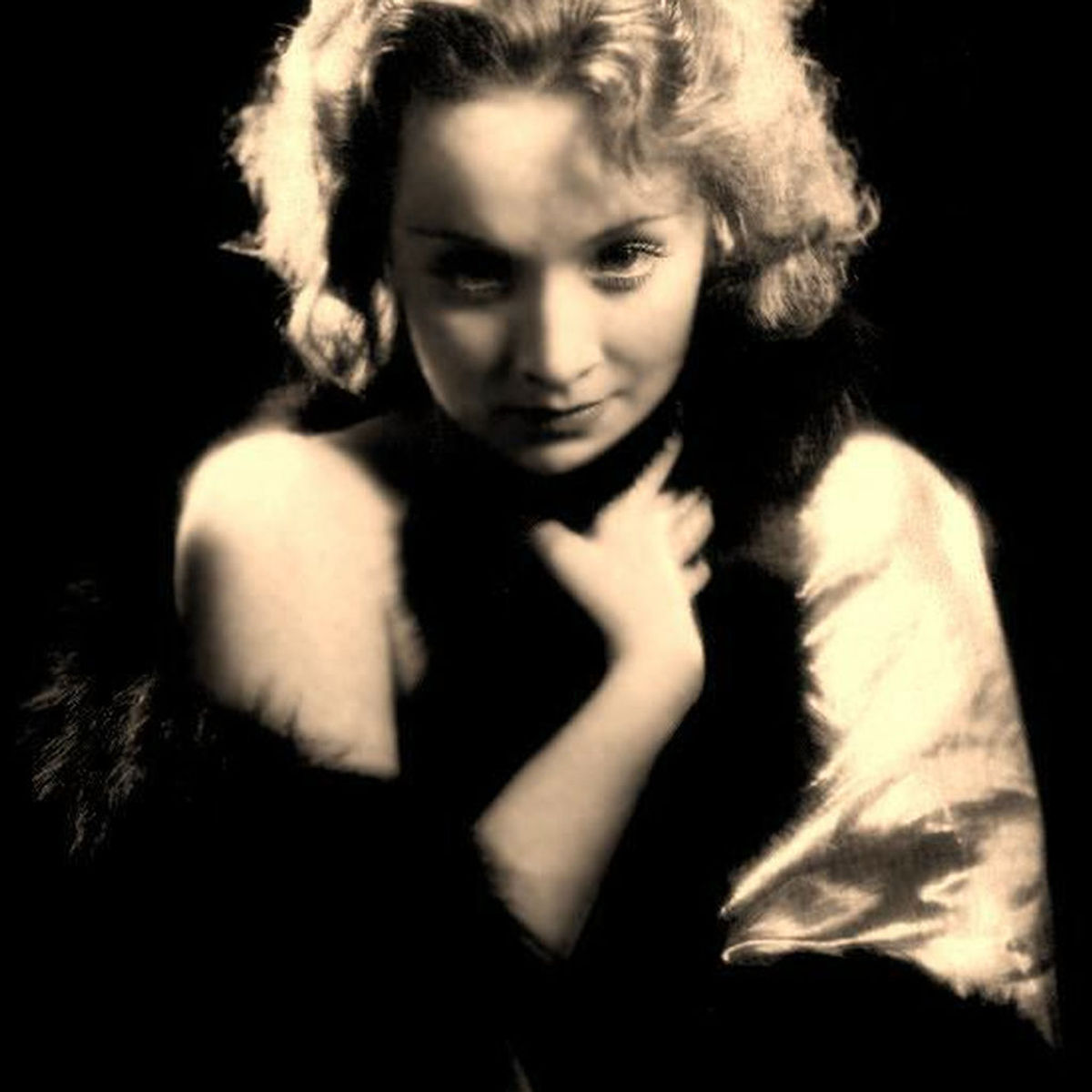 Marlene Dietrich Wenn Ich Mir Was Wünschen Dürfte Lyrics Marlene Dietrich Songs streamen | RTL+