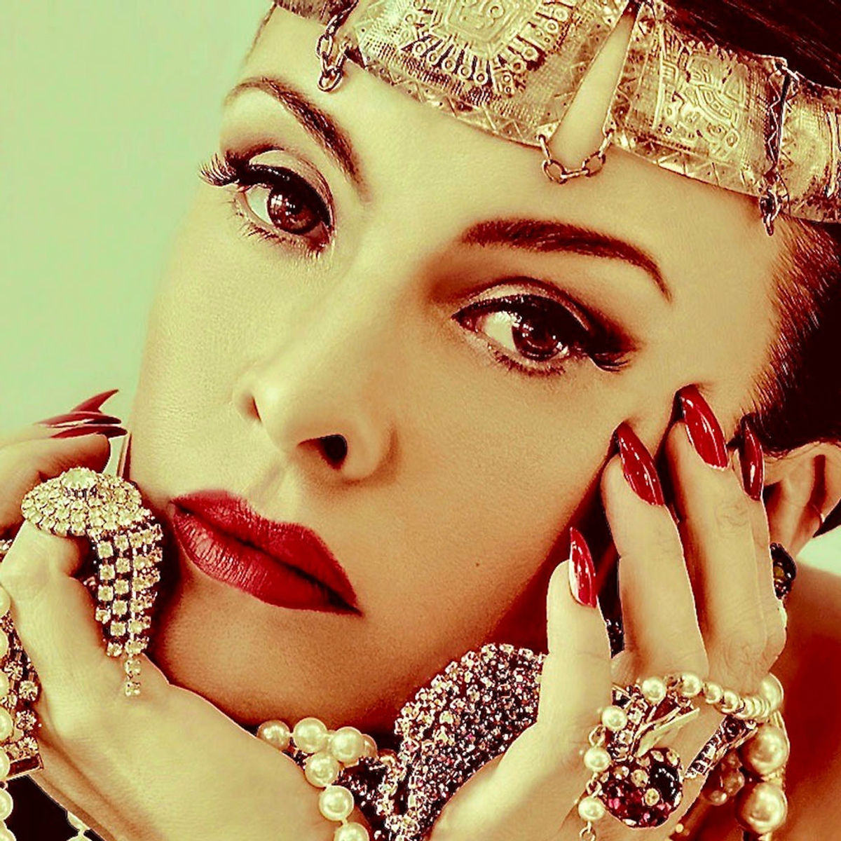 Yma Sumac Songs streamen RTL+