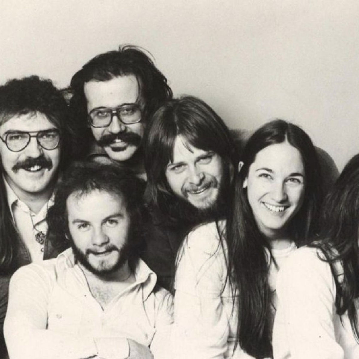 Harmonium Songs streamen RTL+