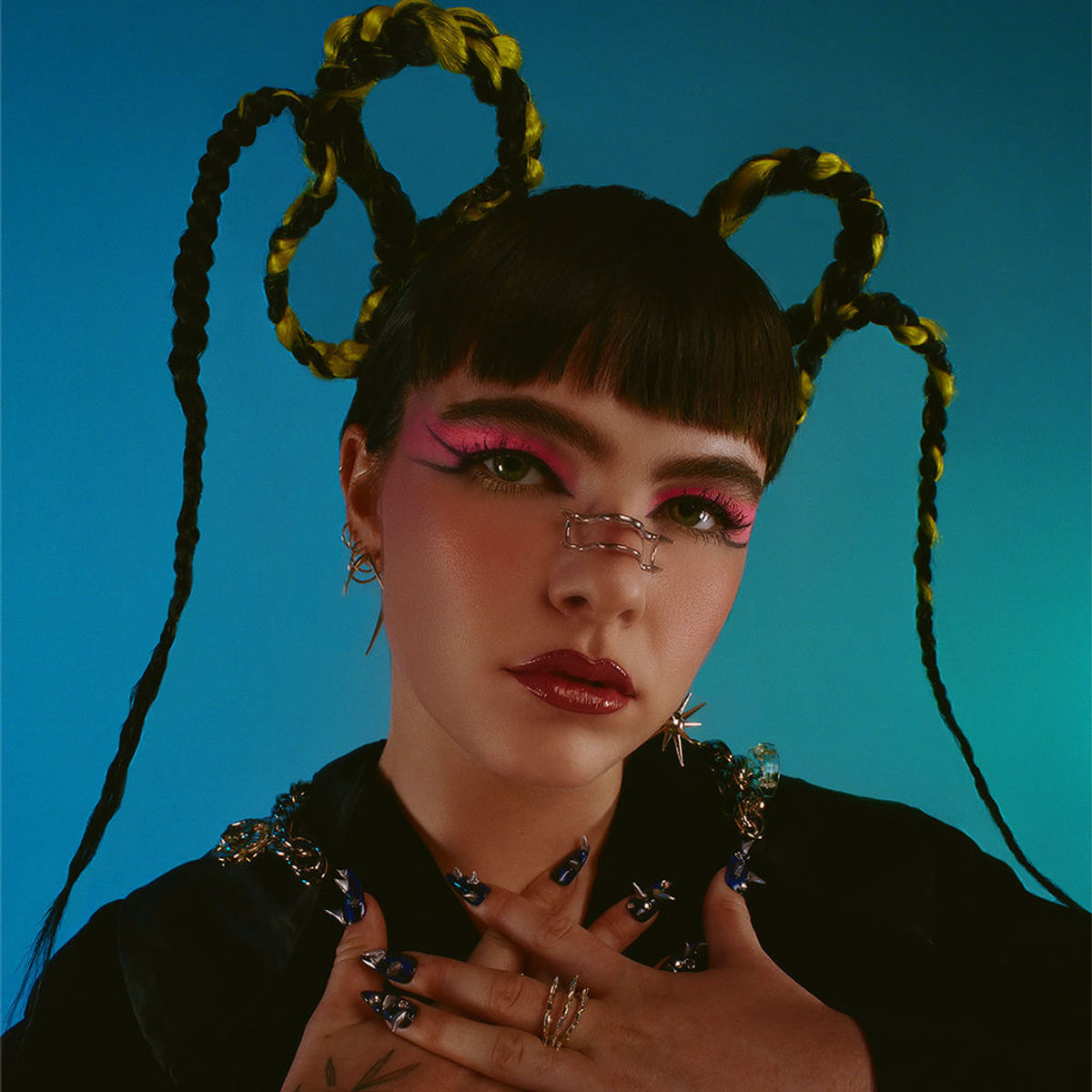 BENEE Songs streamen RTL+