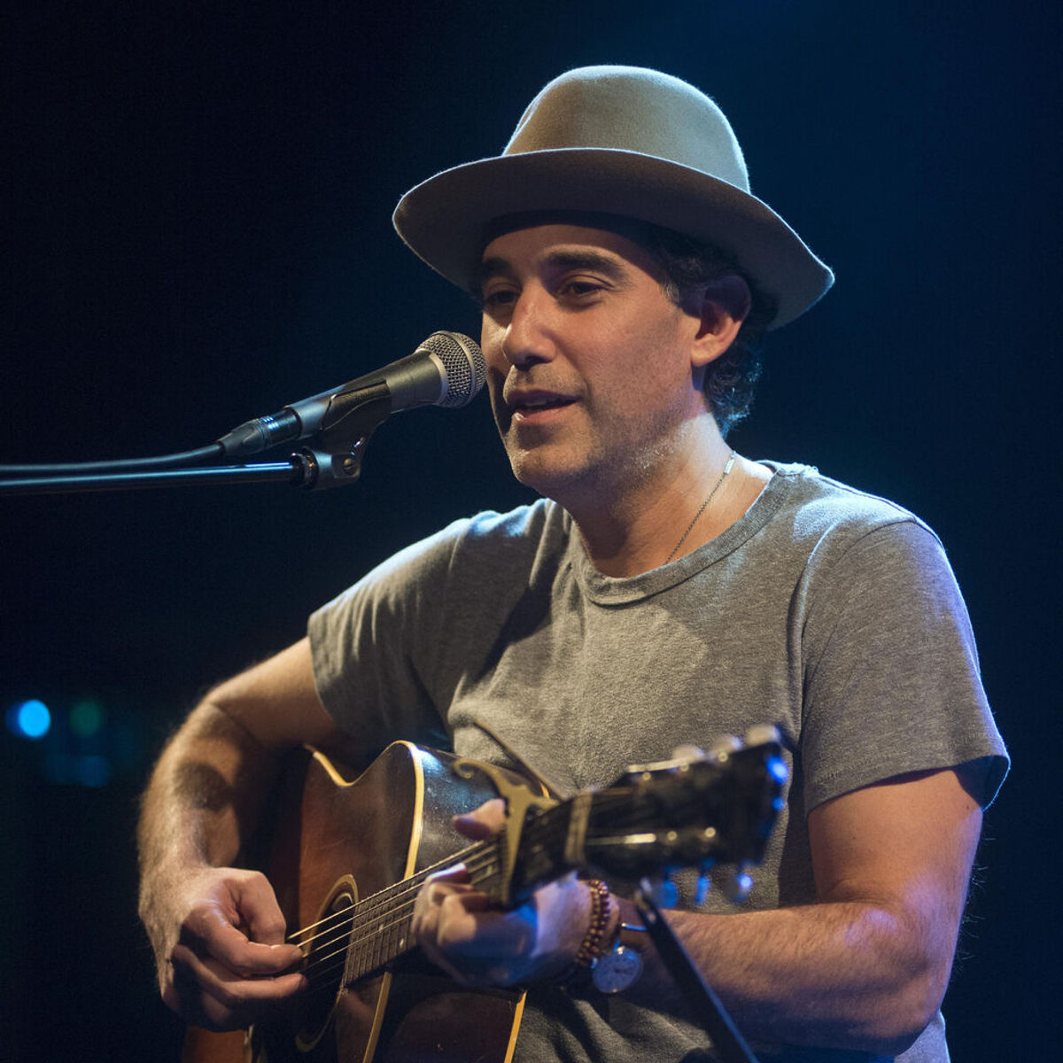 Joshua Radin Songs streamen | RTL+