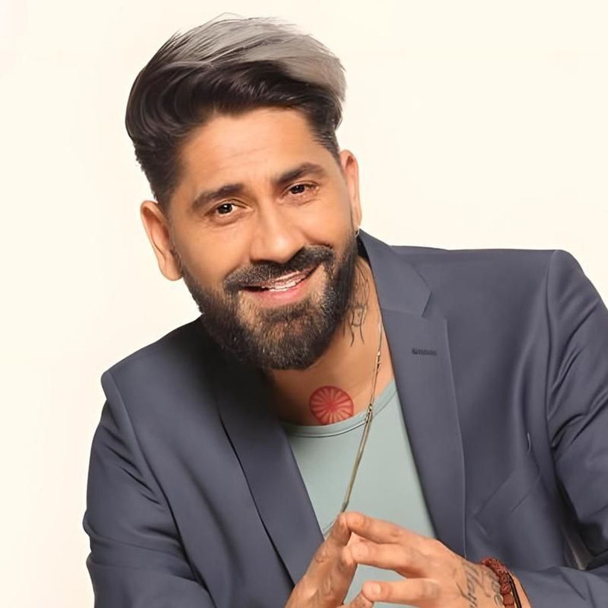 Connect-R Songs streamen | RTL+