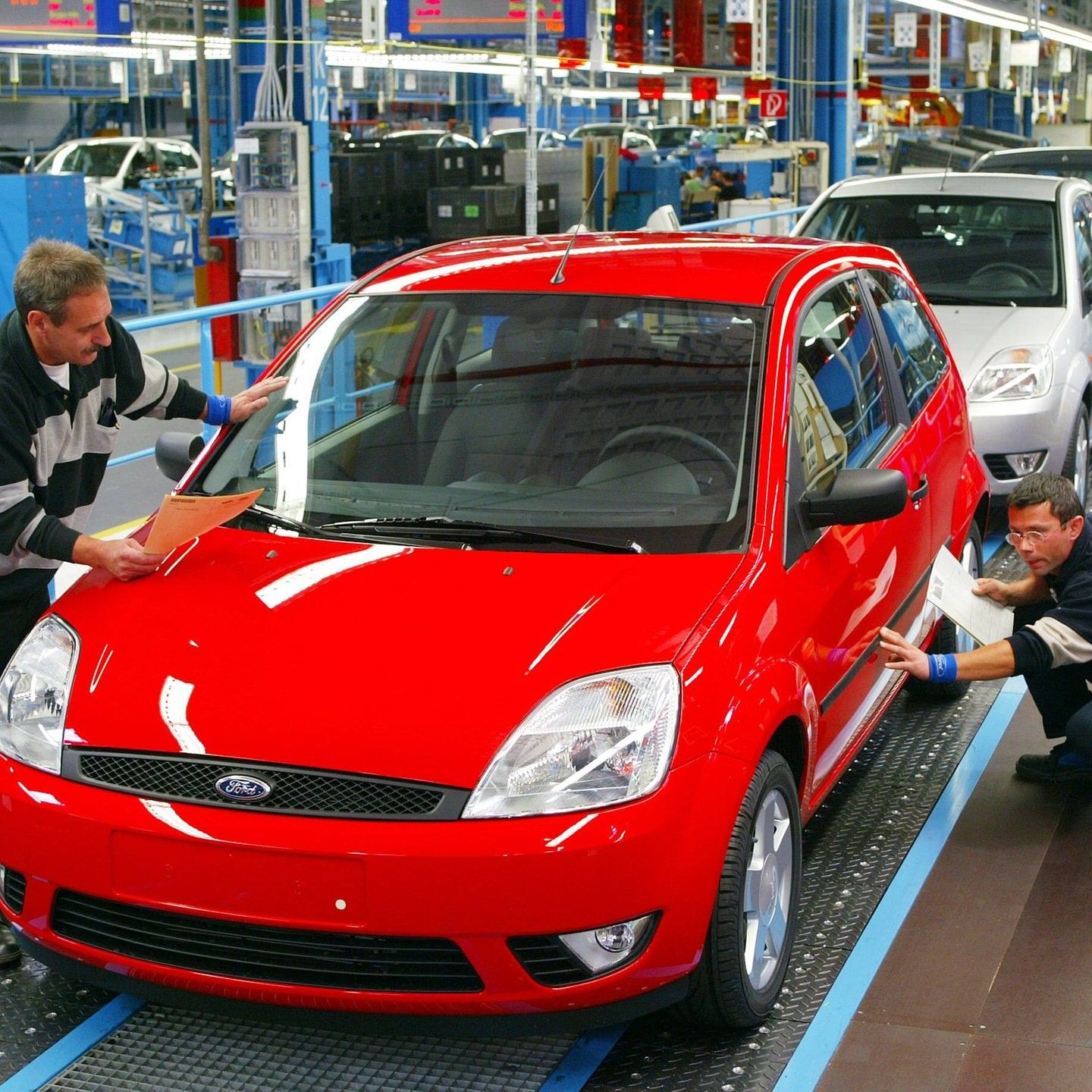 02.10.1930: Der Grundstein für die Kölner Ford-Werke wird gelegt