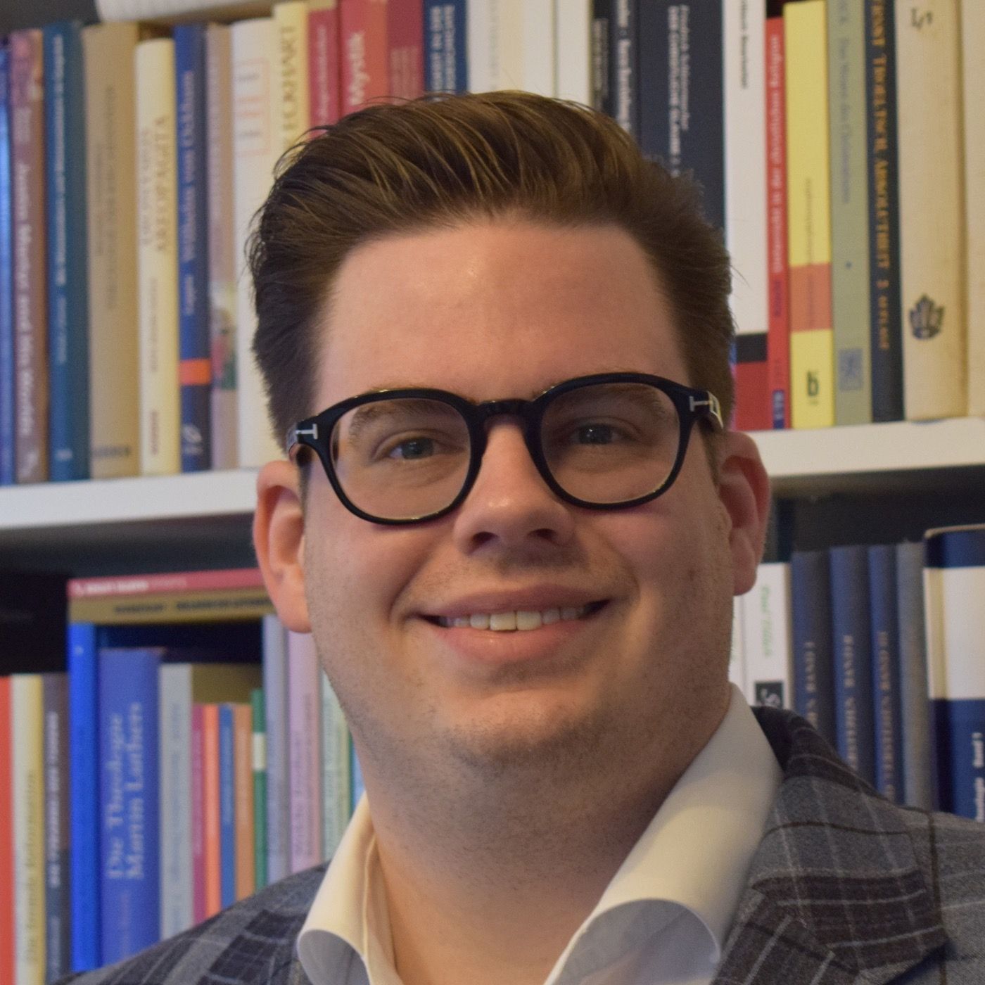 #038 - Hohe Suizidraten, heiliger Druck – Queere Menschen im evangelikalen Umfeld - mit Dr. Elis Eichener