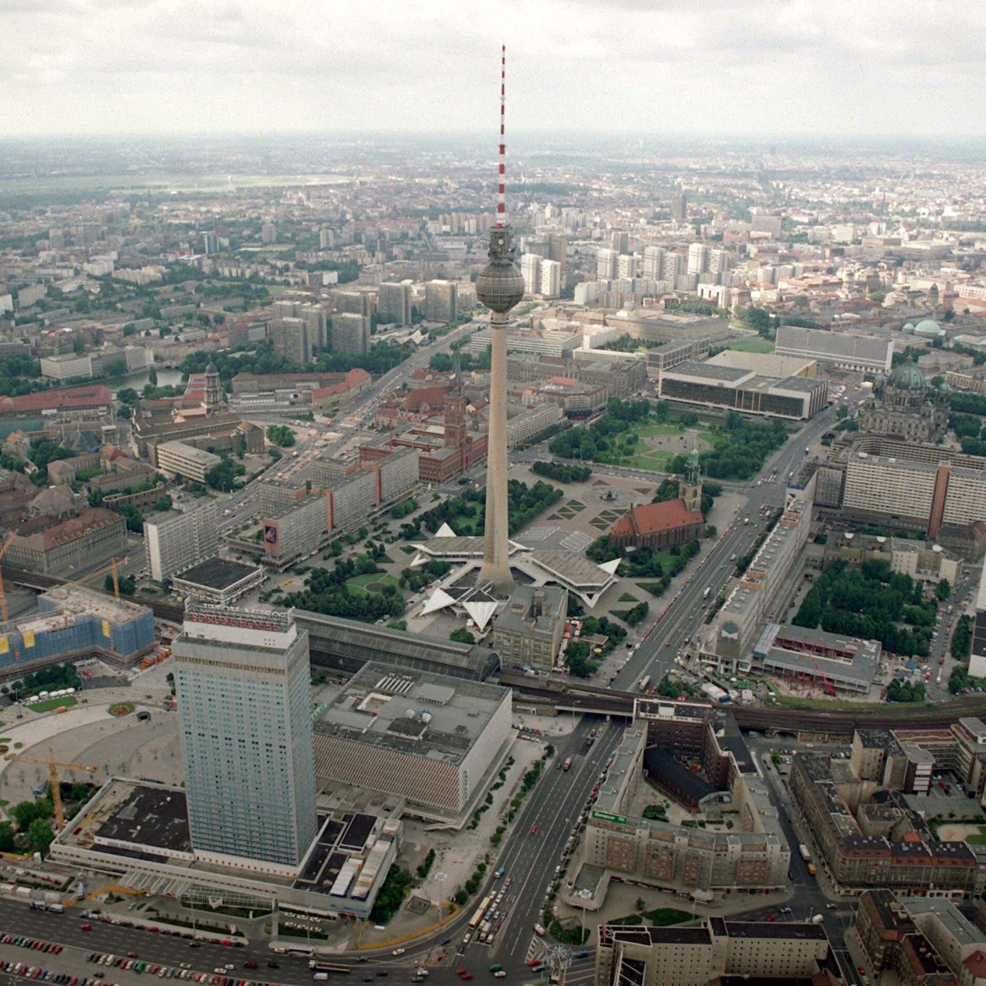 04.08.1965: Der Bau des Ostberliner Fernsehturms beginnt