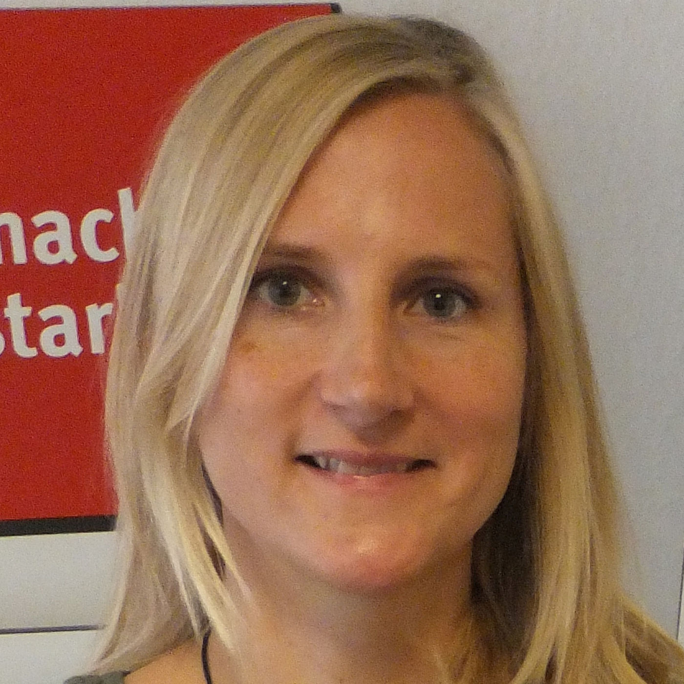 #10 Nachhaltig einkaufen - Worauf kann ich beim Kauf von neuen Dingen achten? - Bettina Willner von der Verbraucherzentrale spricht über Siegel und Zertifikate und Co.