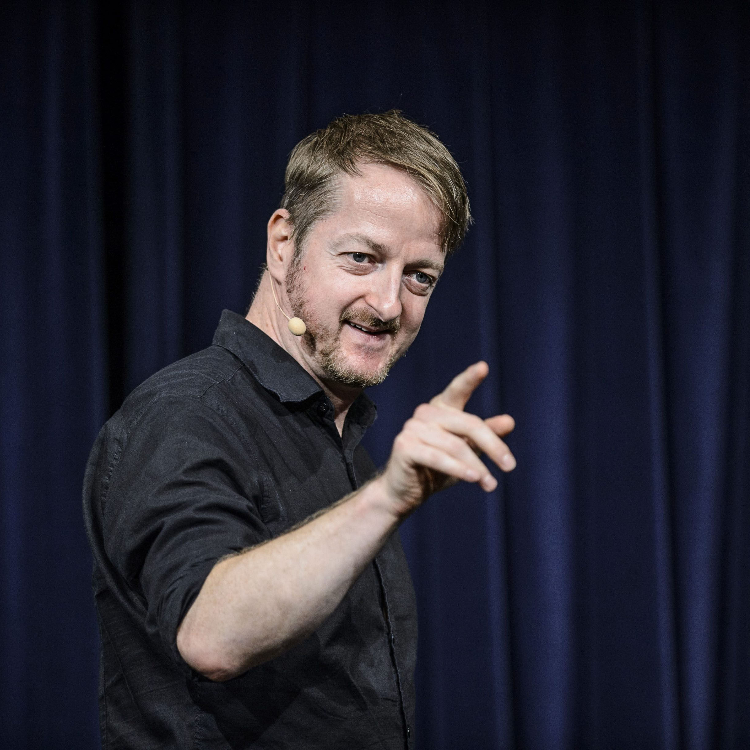 #10 Wie wird man witzig? Kabarettist Markus Koschuh zu Gast beim “K”