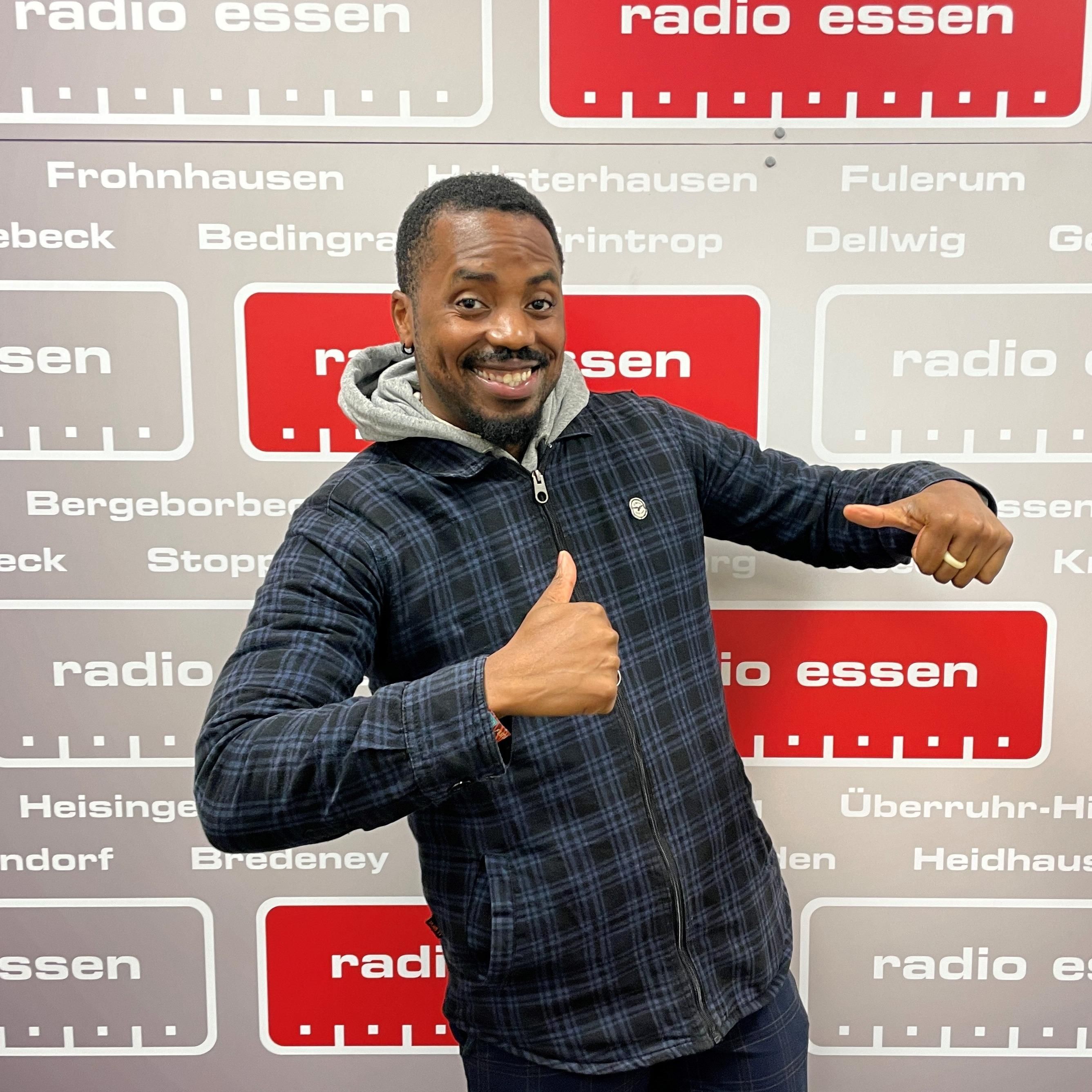 #121 Dan Brown von Banda Senderos