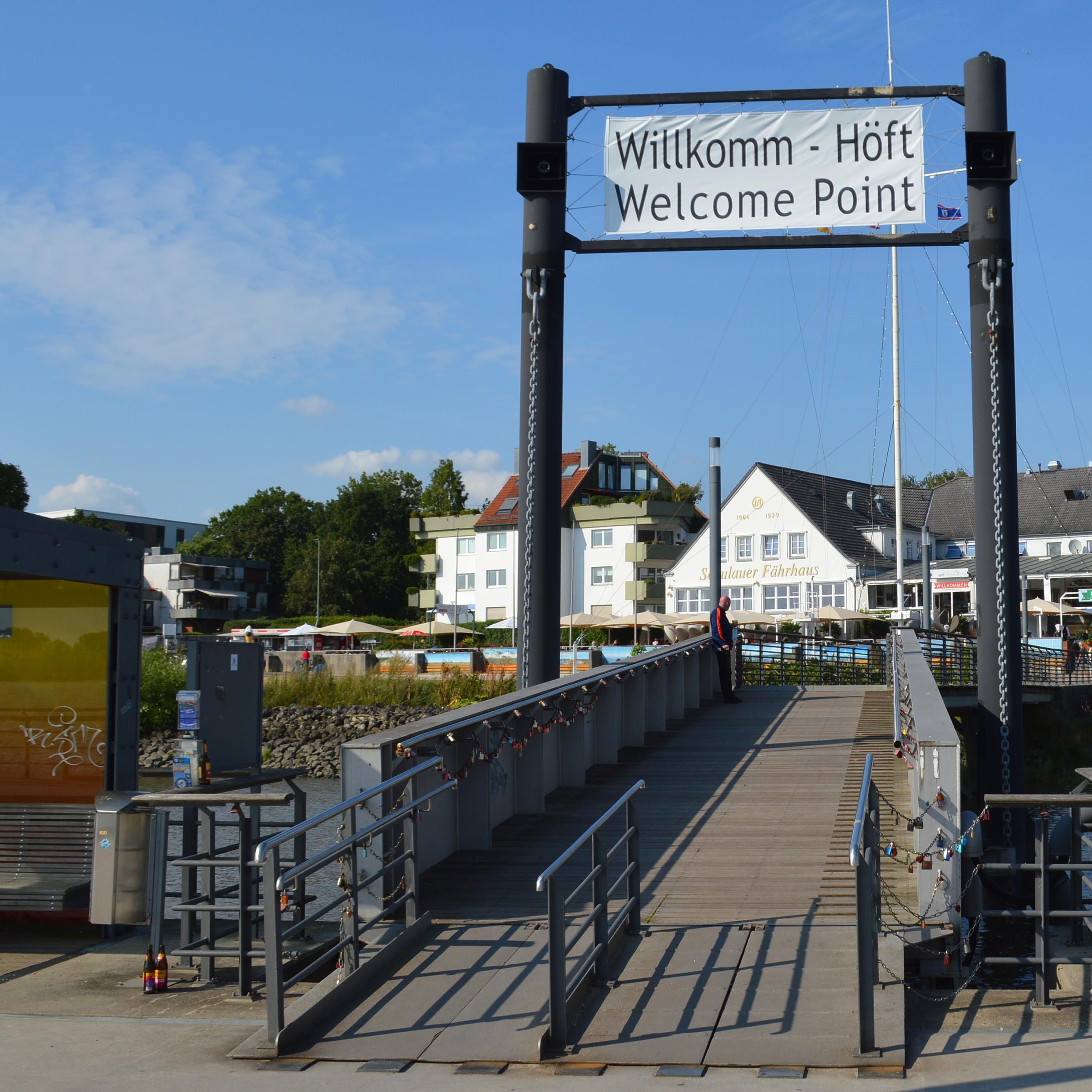 13. Episode: Dicke Pötte gucken an der Schiffsbegrüßungsanlage "Willkomm-Höft" in Wedel