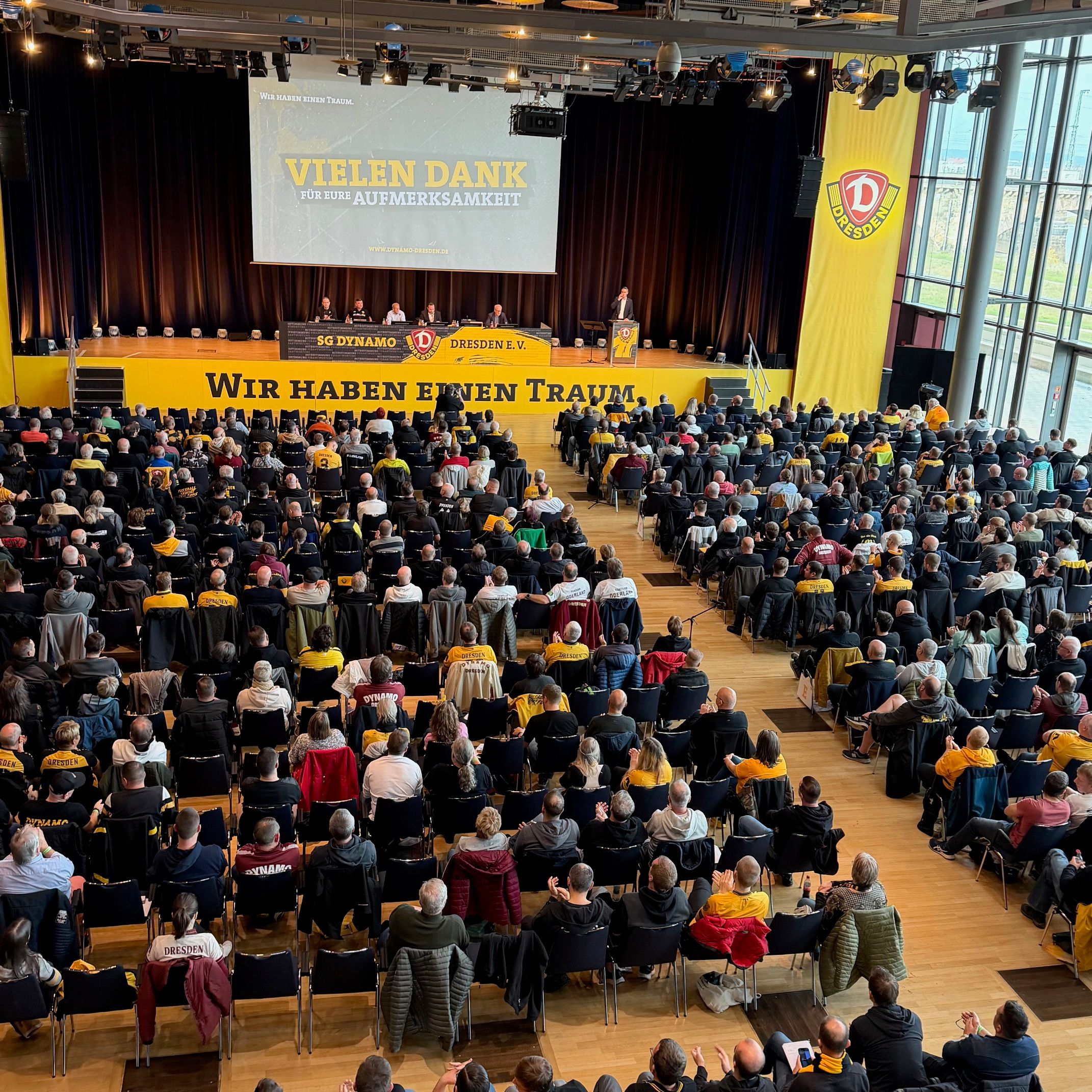 #147 Turbulente Mitgliederversammlung, Minge wird Ehrenspielführer und Sportchef-Suche