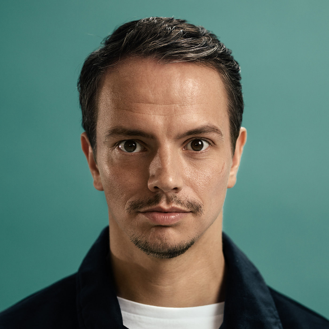 #18 Alle Farben über seine neue Single "Love Hurt Repeat"