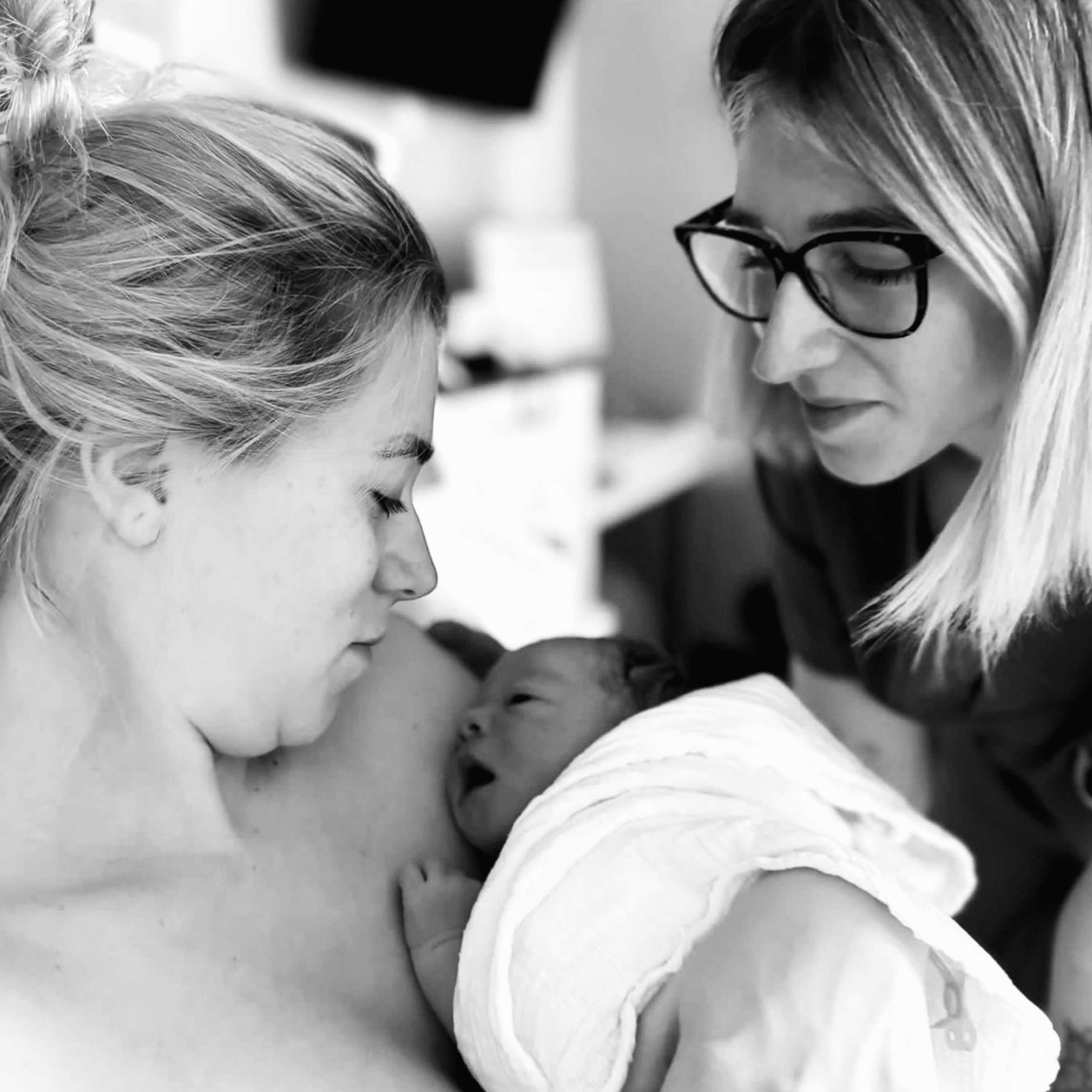 182 | Anna-Lena und ihre Schwester, die Hebamme Elisa, erzählen von Anna-Lenas zweiter Geburt