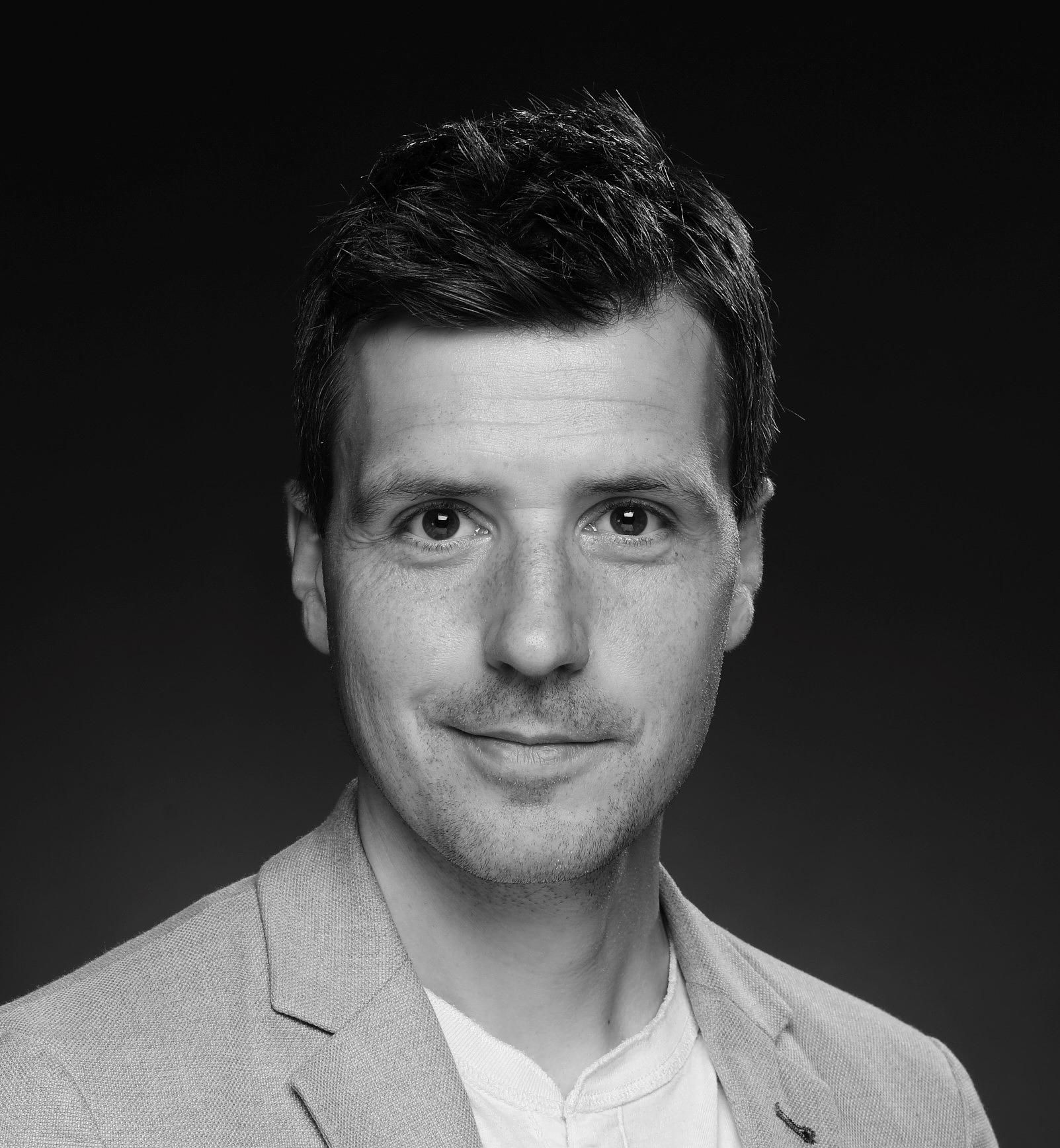 19: Wenn KI auf Krimi trifft – Bastian Martschink im Gespräch