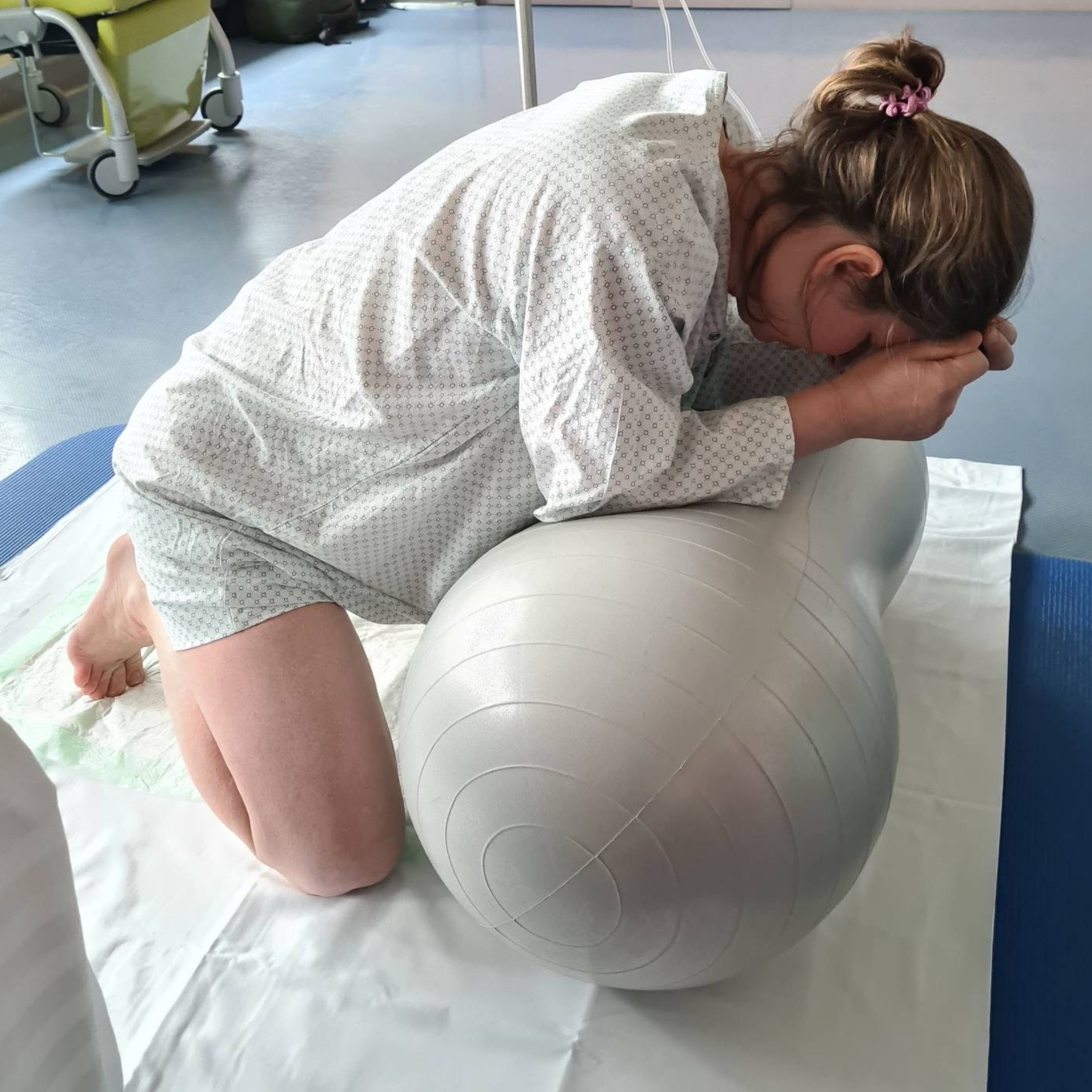 202 | Simone - Hoher Blasensprung, Rizinusöl, PDA, Sekundärer Kaiserschnitt, Angeborene Lungenfehlbildung, VBAC mit Einleitung, Dammschnitt mit Dammriss und Scheidenriss, Manuelle Plazentalösung