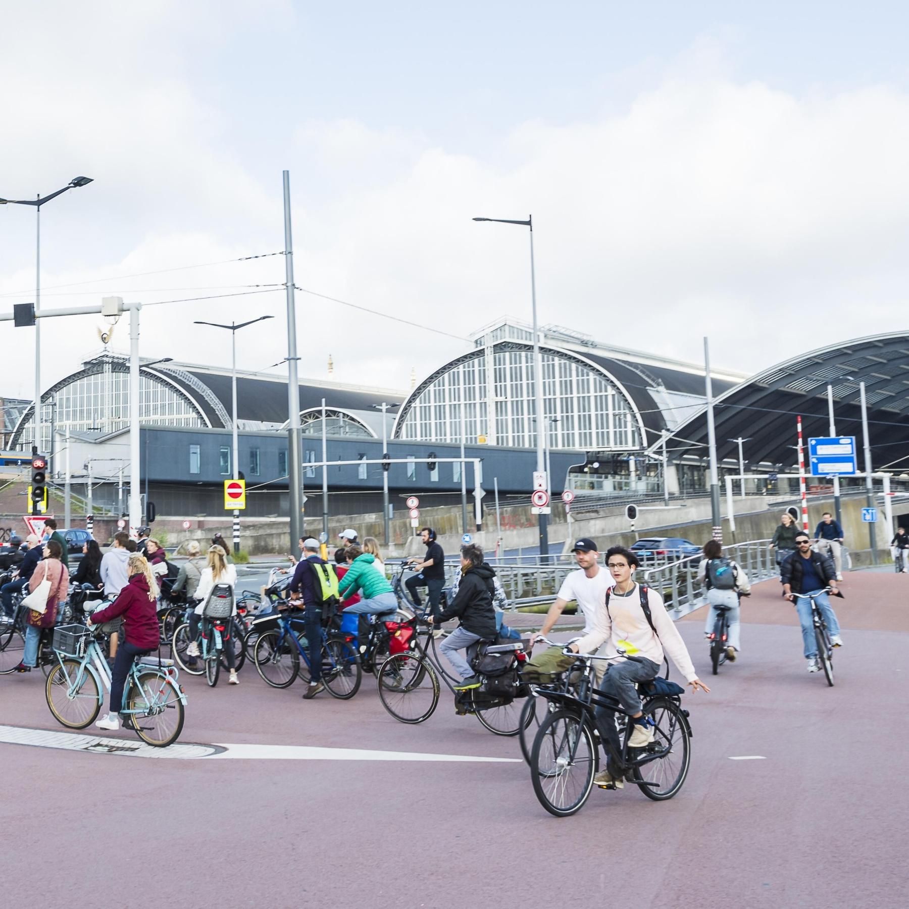 #233 Unterwegs in der Stadt zu Fuß und mit dem Rad: Was bringt euch das? | Rekordhitze in Island und Grönland im Mai