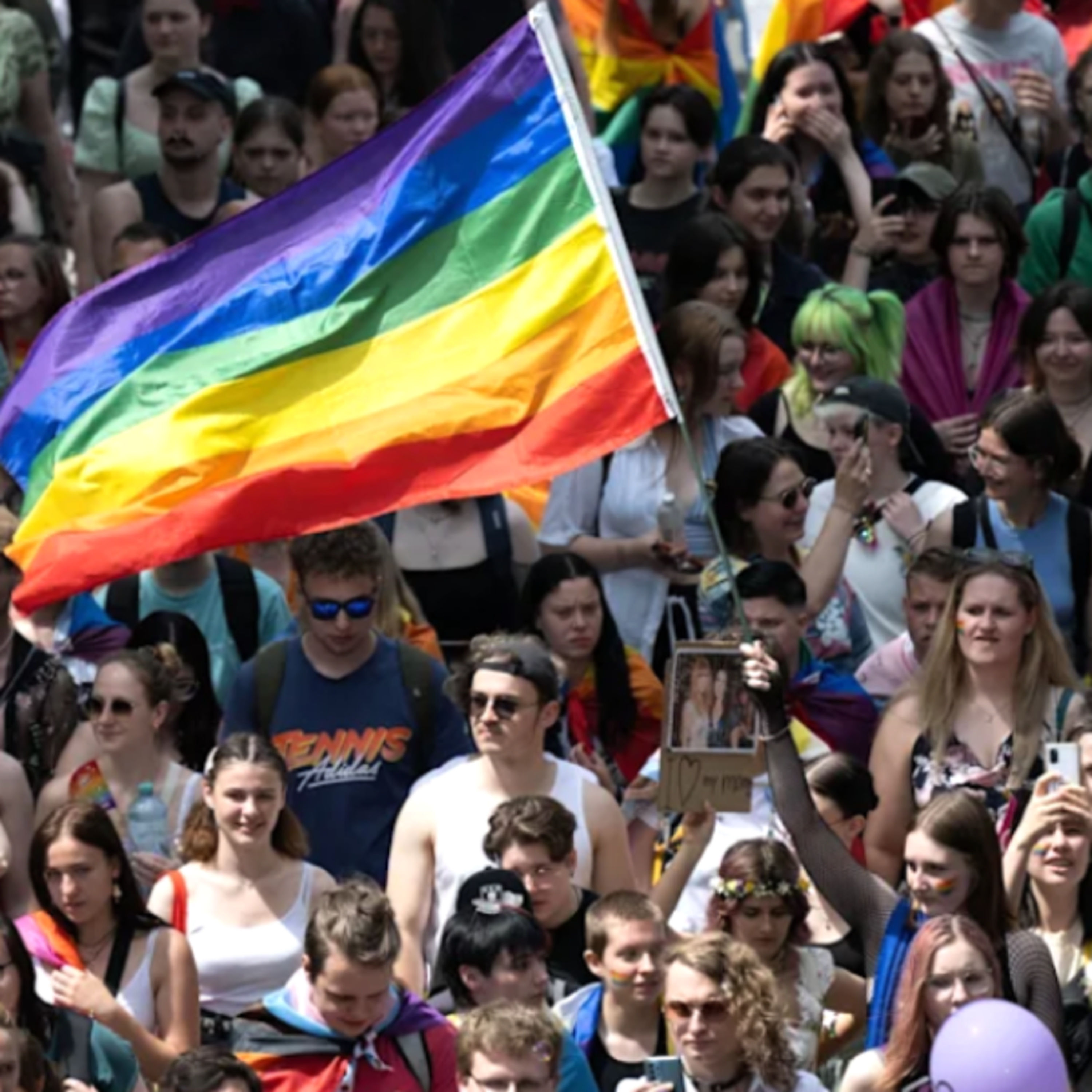 #25 • Homophobie, Ausländerfeindlichkeit und die Staatsoperette Dresden