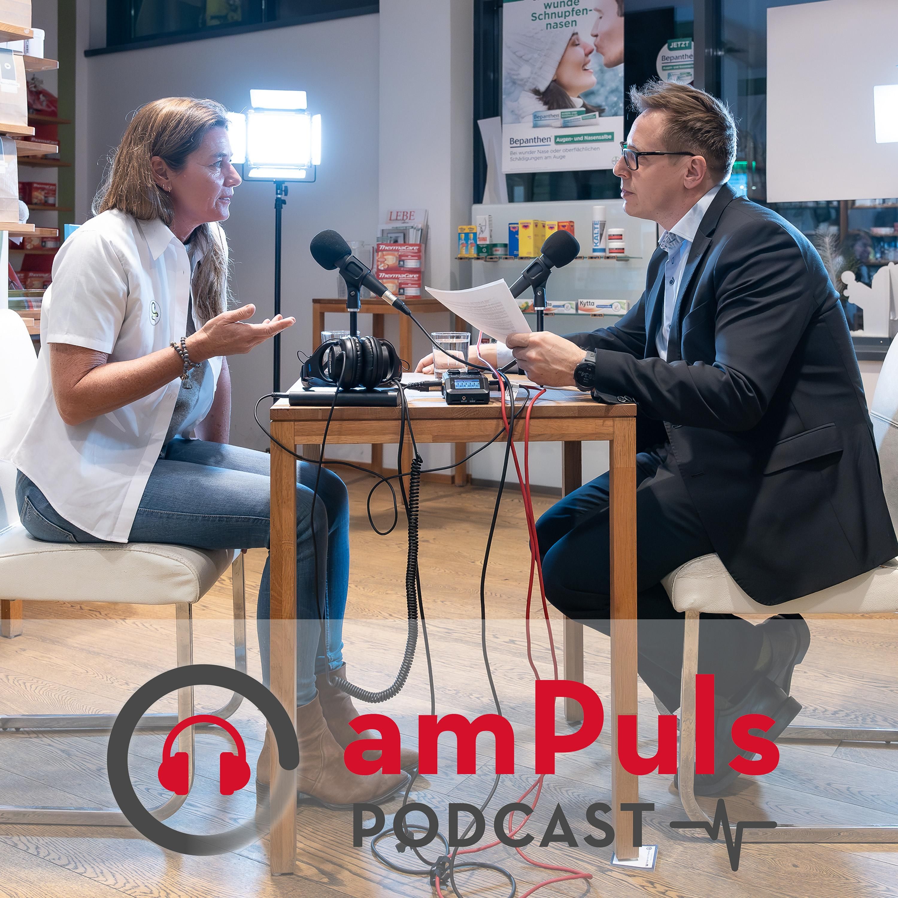 #25 „Uns ist aufgefallen, dass Kunden, wenn es heiß ist, mehr Nebenwirkungen spüren.“ – Mag. pharm. Caroline Frauendorfer über den Beginn eines preisgekrönten Forschungsprojekts.