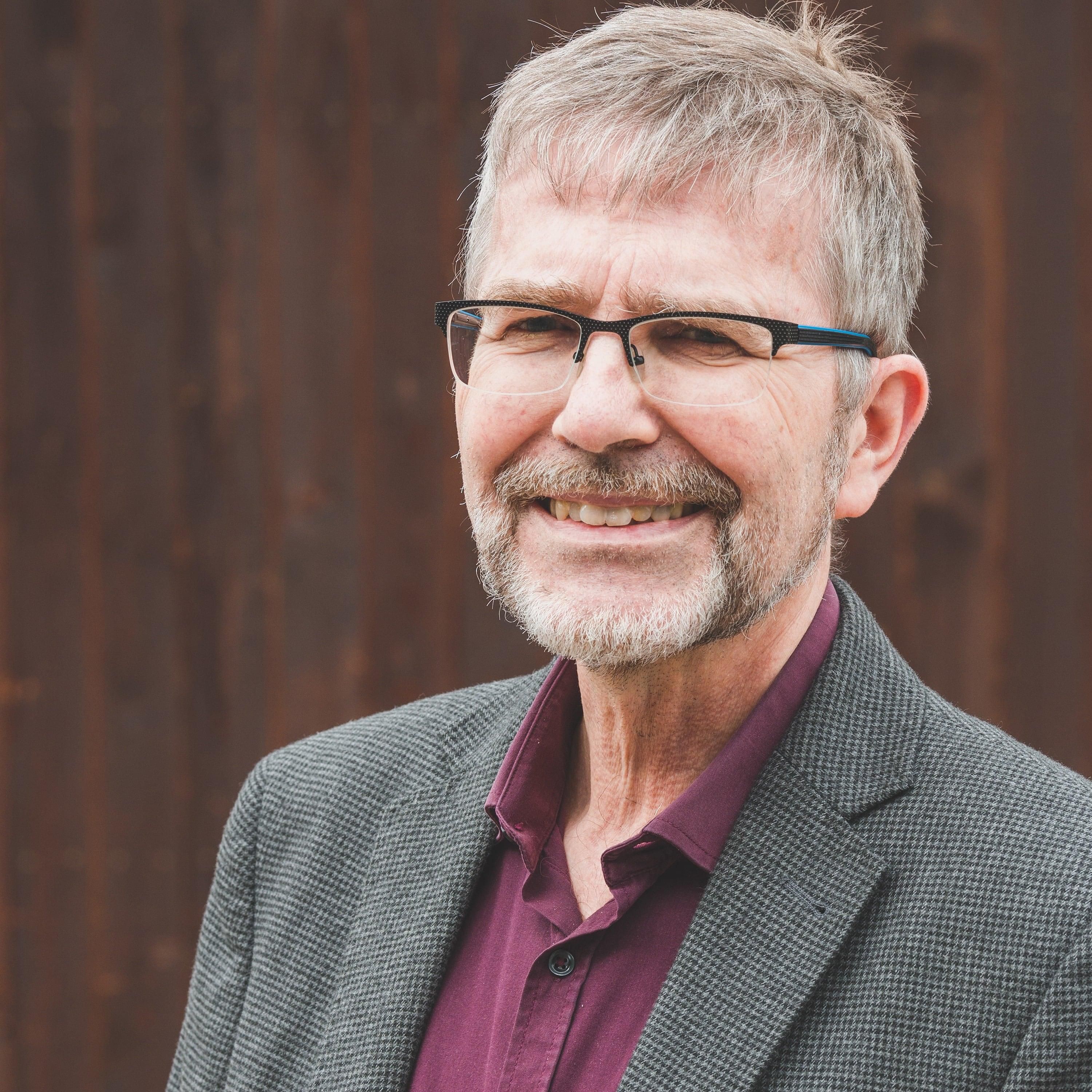 Ein gutes Benehmen an den Tag legen