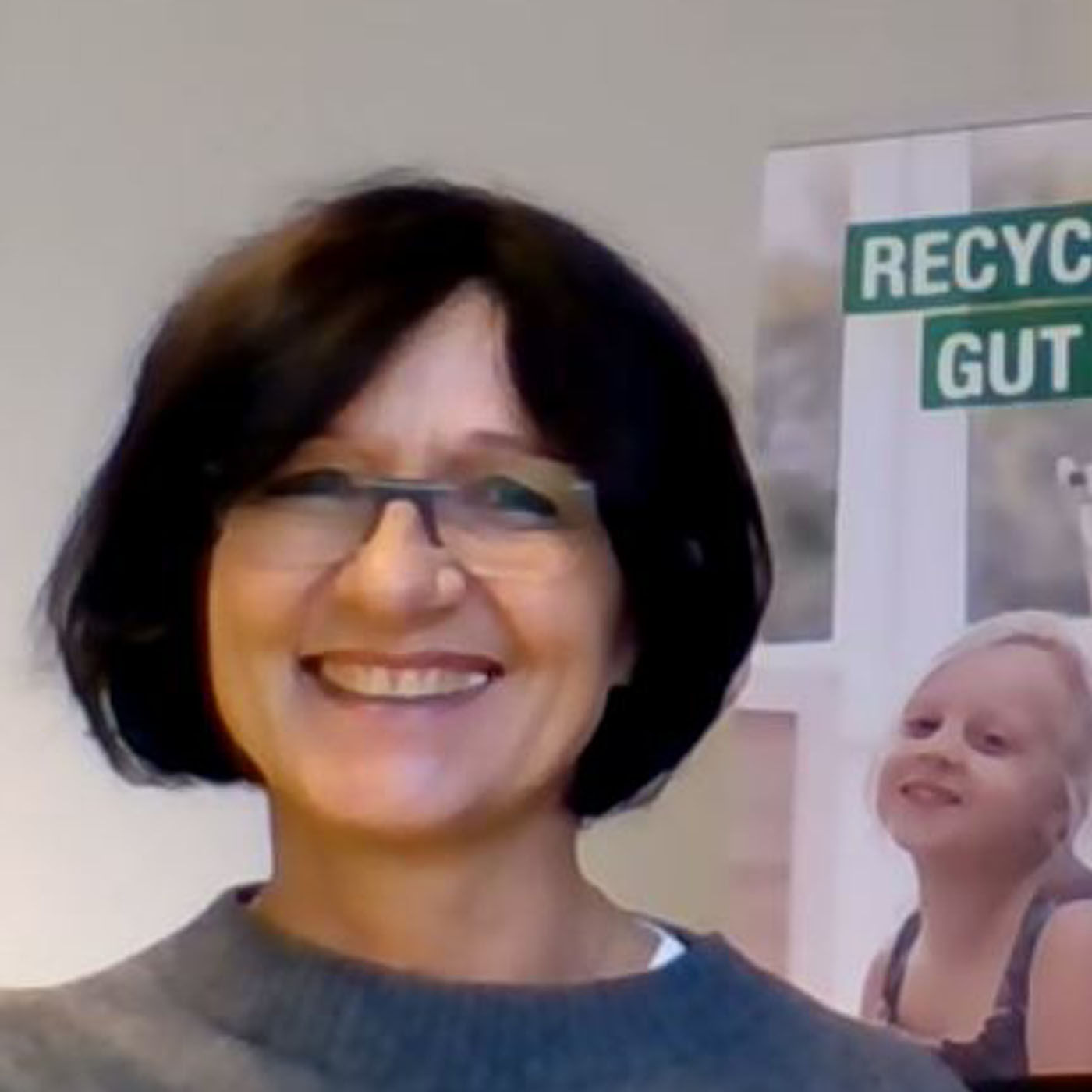 #29 Papiermüll, Papier, die blaue Tonne! Wir sprechen heute drüber mit Papierexpertin Petra Schepsmeier