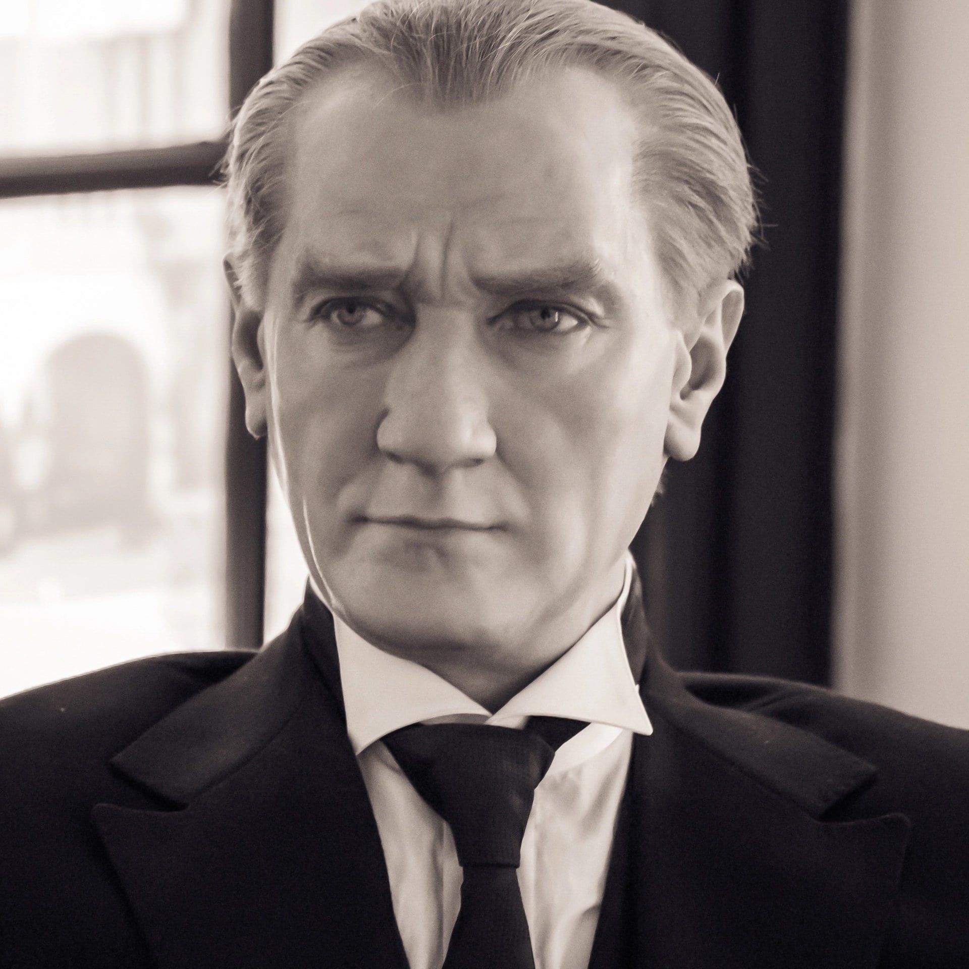 29.10.1923: Mustafa Kemal Pascha gründet die Republik Türkei