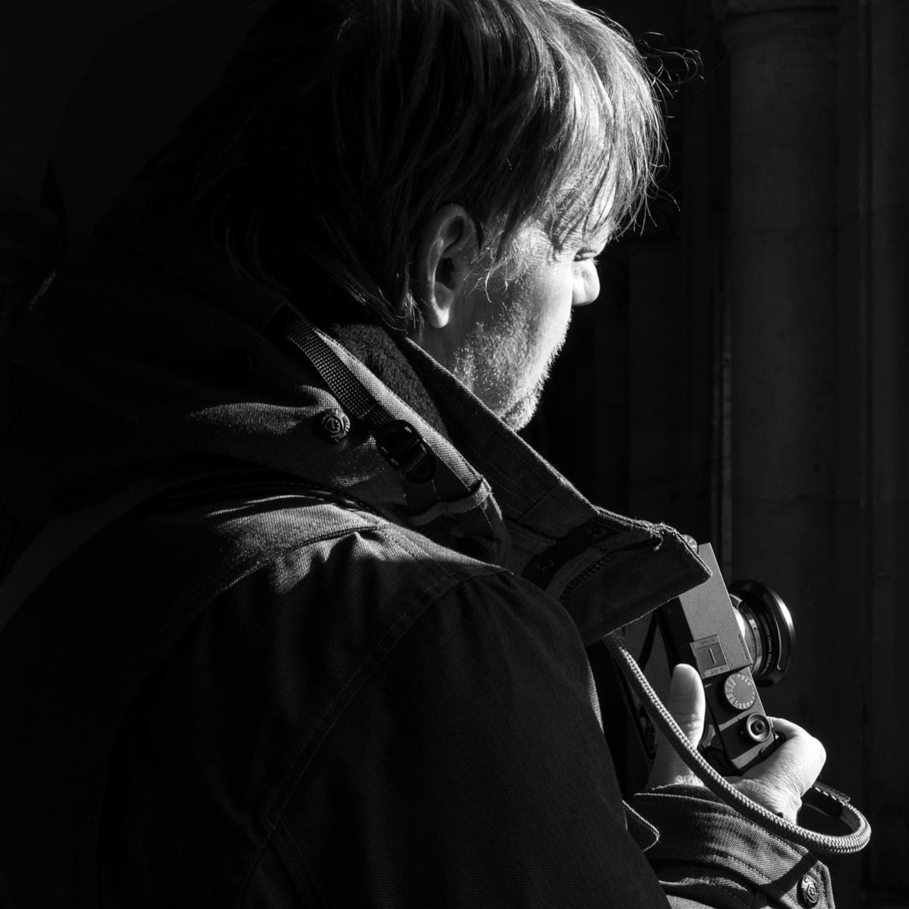 ⓦ 371 Monochrome Street Photography mit Maik Kroner 🔴 🟢 moments and atmosphere - Die Magie der Schwarzweiß-Fotografie