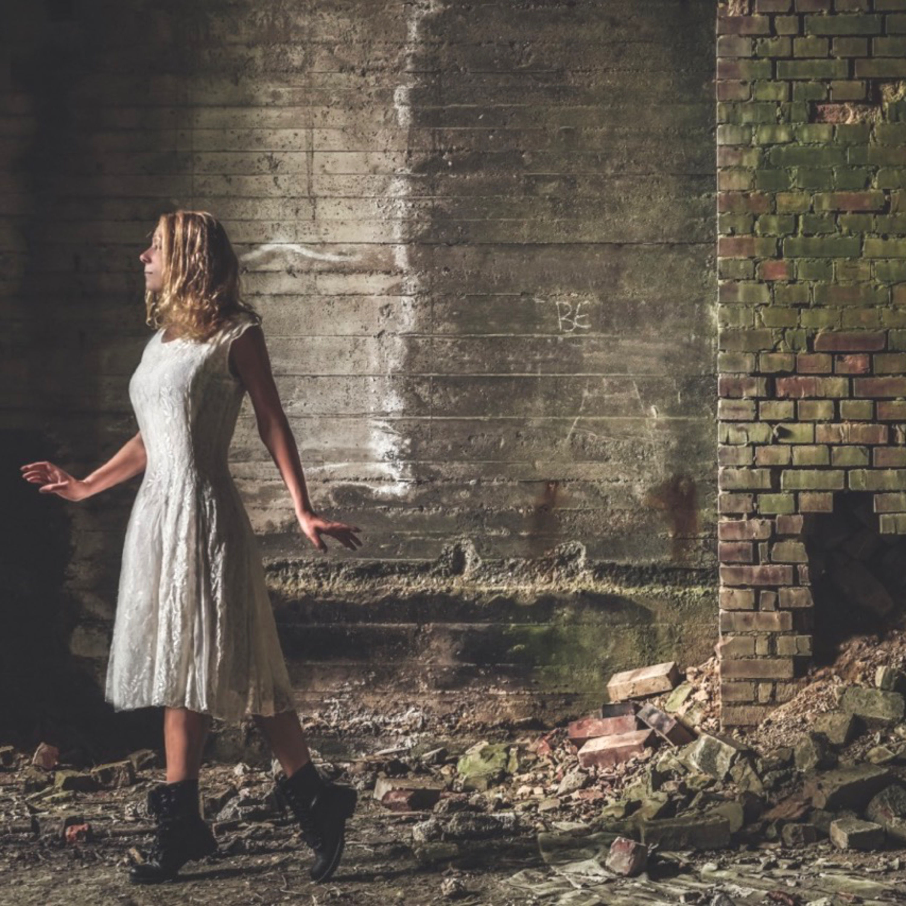 ⓦ 381 Astrid Herzsprung: Narrative Bilder, surreale Inszenierungen und Traumfrequenzen