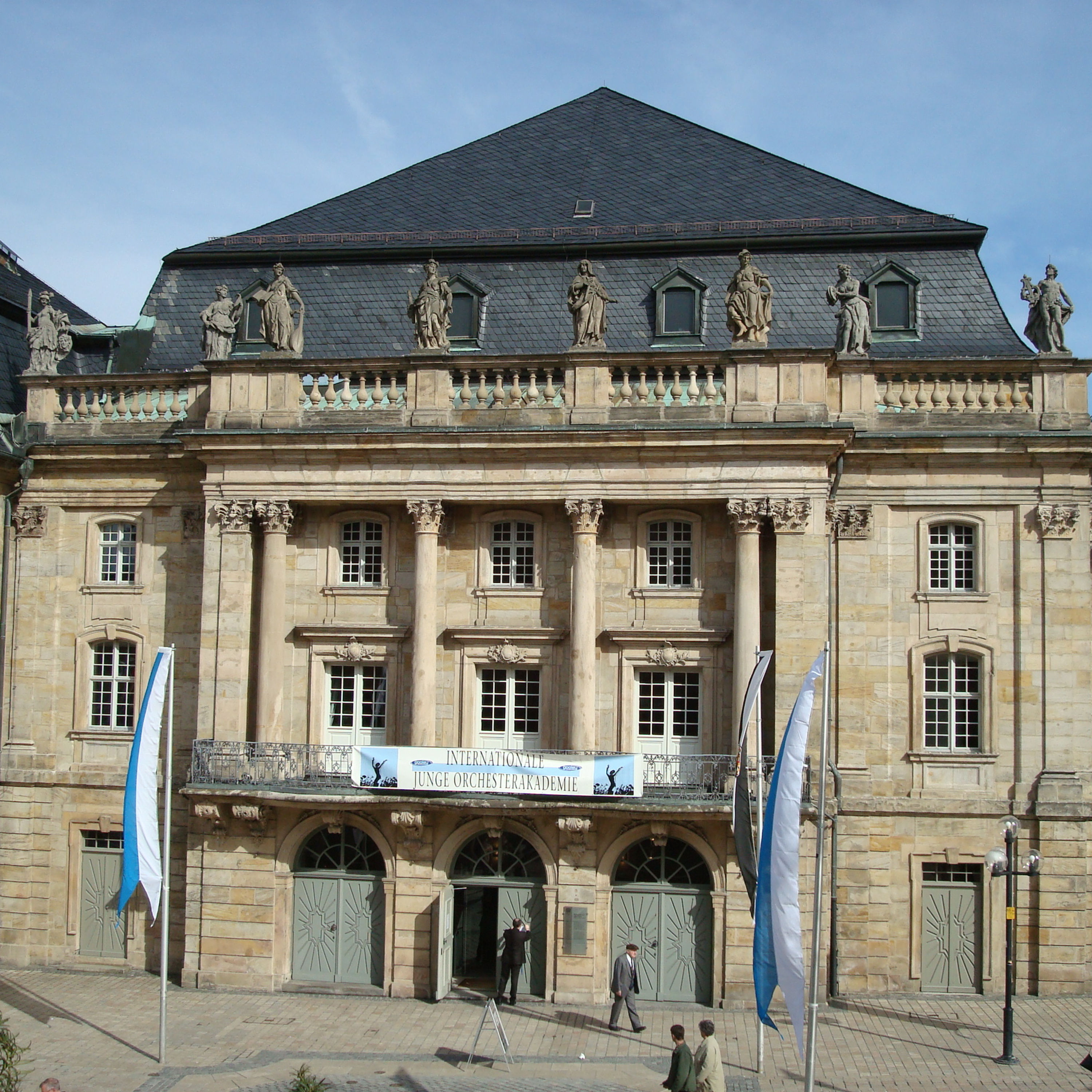 #61 Ein Kuss im Übergang - Auftakt einer (Fern-)liebe