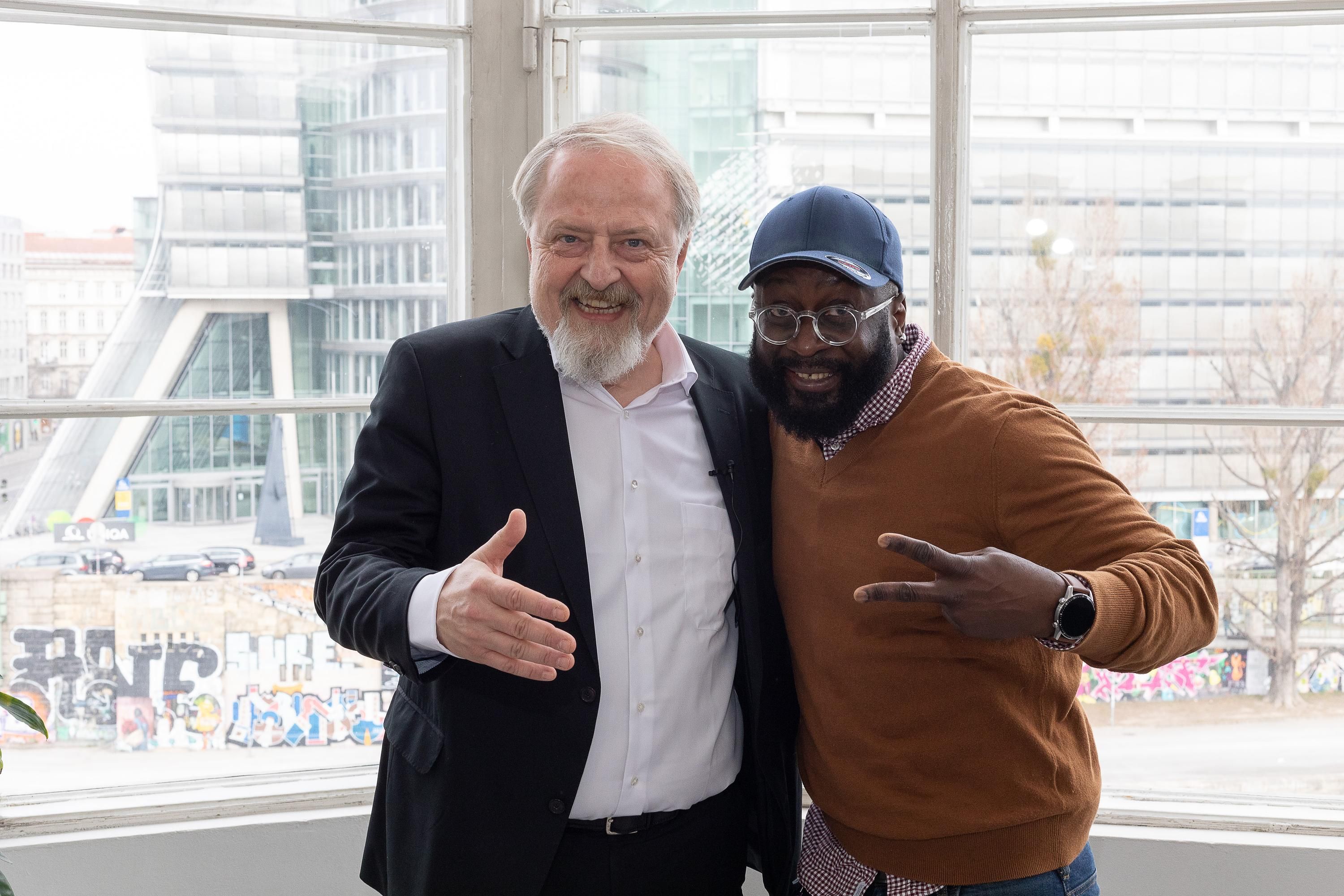 64 - Felix Okon mit Gerhard Schmid im ZEITGESPRÄCH