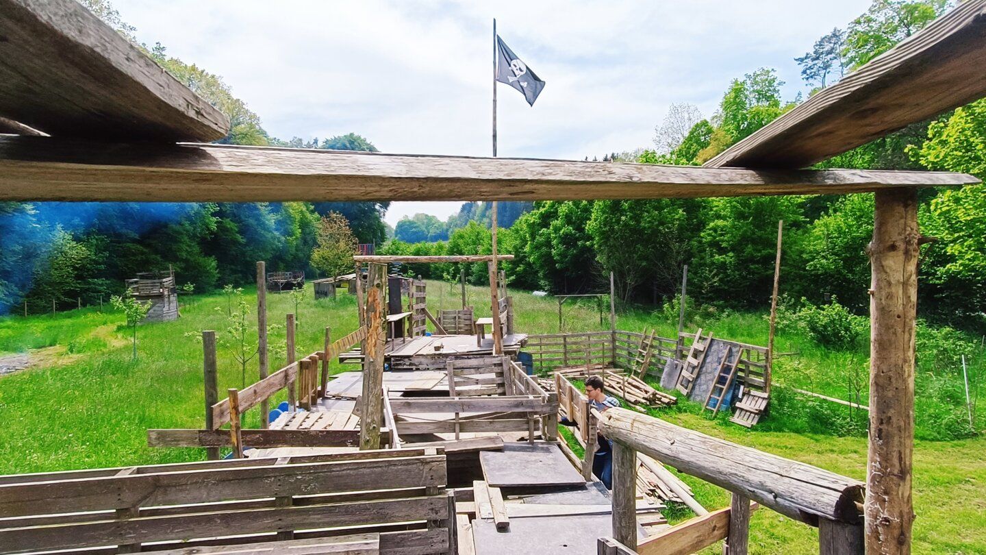 Abenteuerspielplatz Biberach: Die Biberburg braucht eure Hilfe!