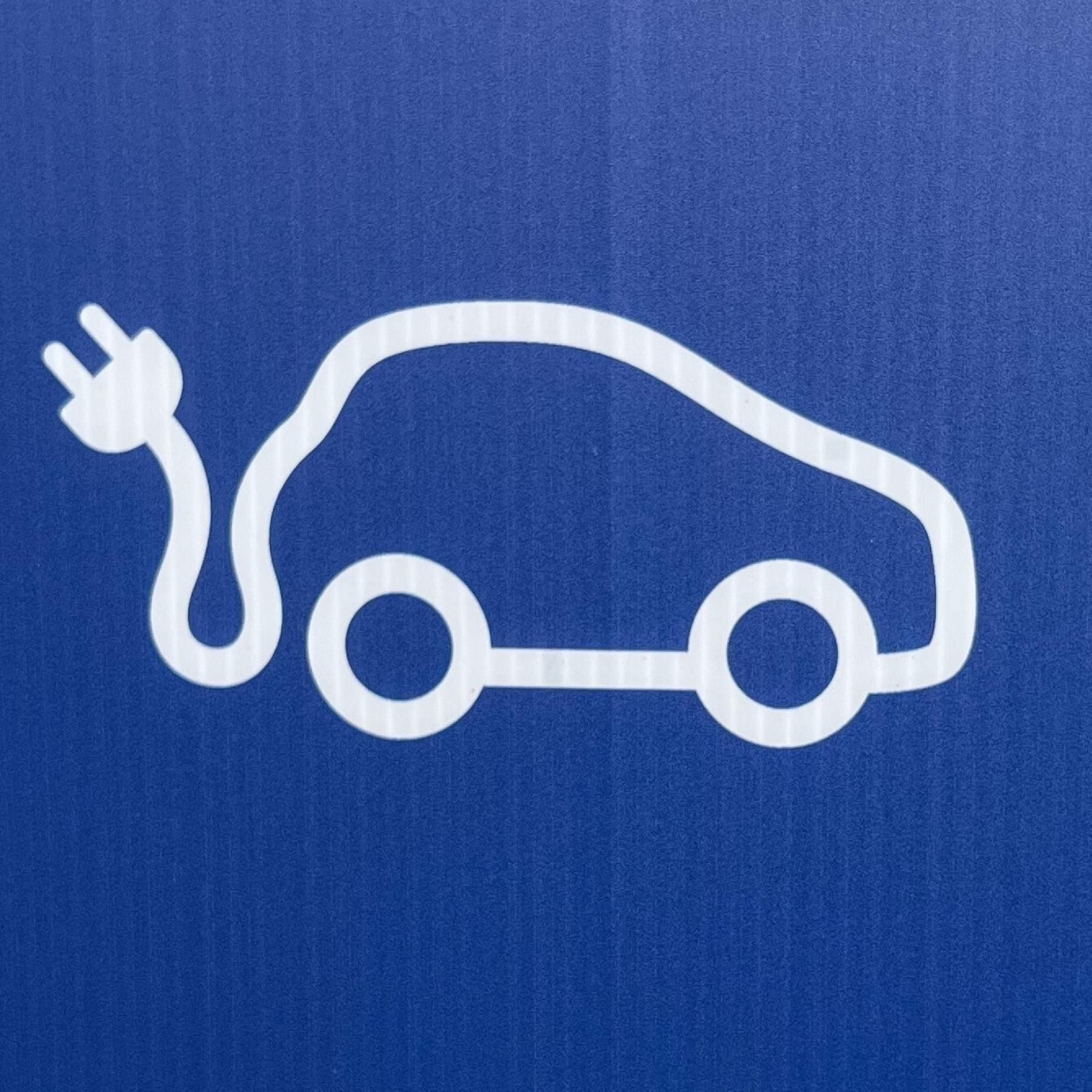 Akkus für Elektroautos - Wie retten wir die Rohstoffe?