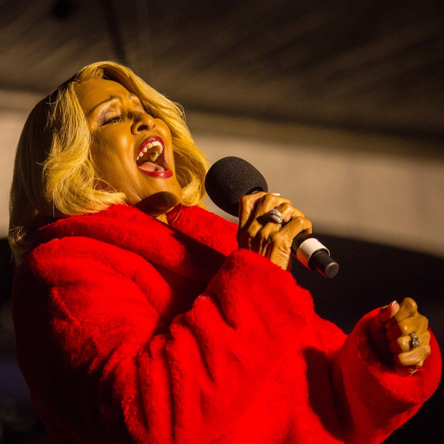 All Alone On Christmas – Darlene Love