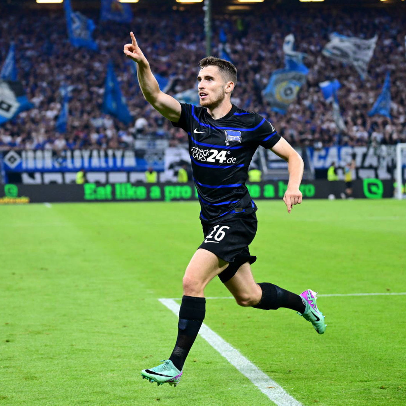 Alle wieder da: Hertha, Union, Kruse und Beeck (183)