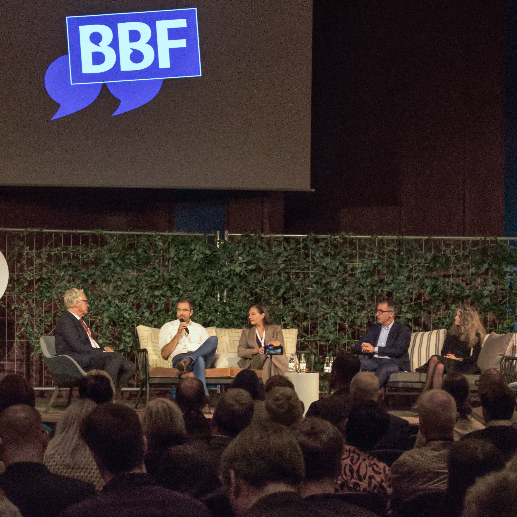 Alleine unter der Sonne? Wie Klimaschutz auch ohne die USA gelingen kann | Bodensee Business Forum