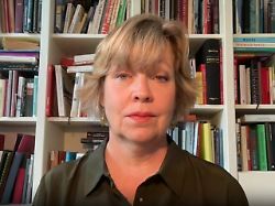 Andrea Römmele: "USA gehen Schritt in Richtung autoritärer Strukturen "