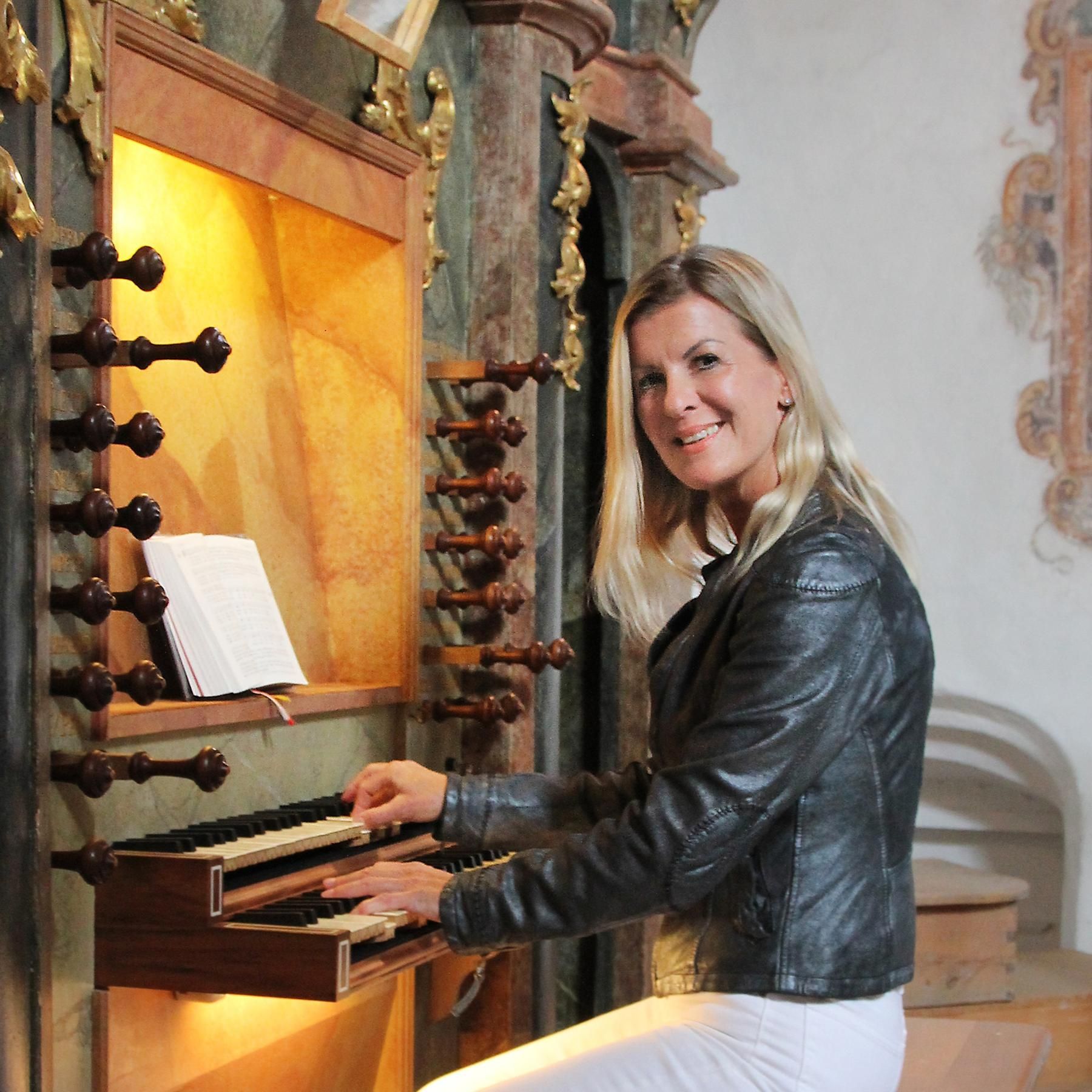 Andrea Wittmann, Kirchenmusikerin: hält den Weltrekord im Dauerjodeln