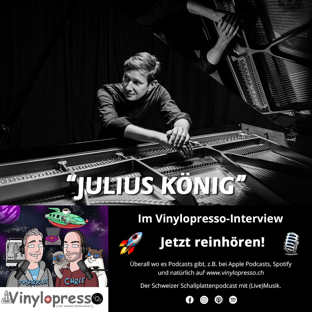Auf vinylem Stereo Kurs über dem blauen Planeten zu Julius König