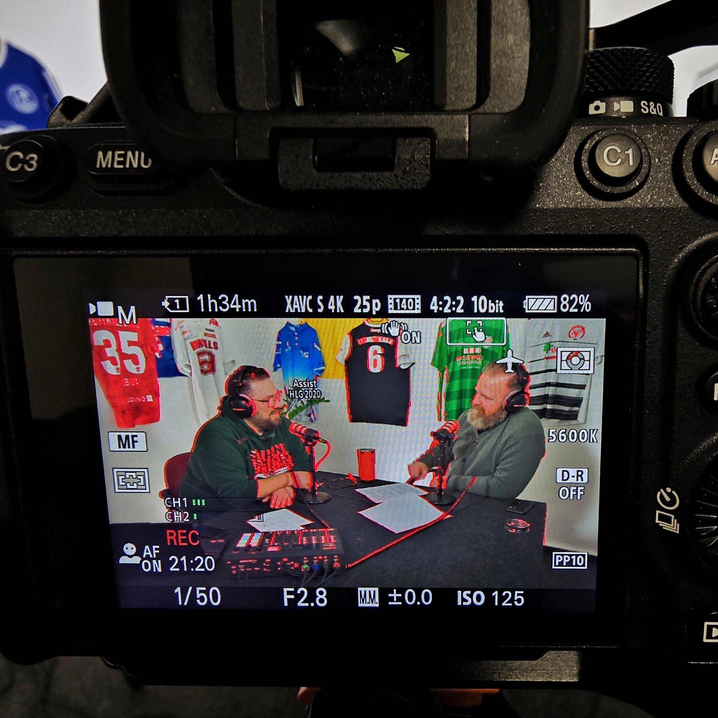 Ausblick auf 2025: Ein humorvoller Blick in die politische Glaskugel!