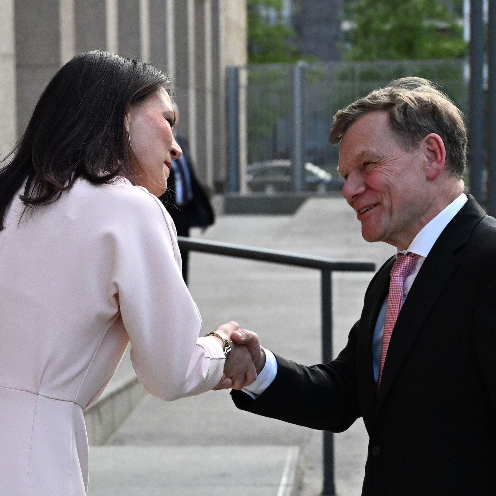 Außenpolitik: Geht es um Werte oder Interessen?