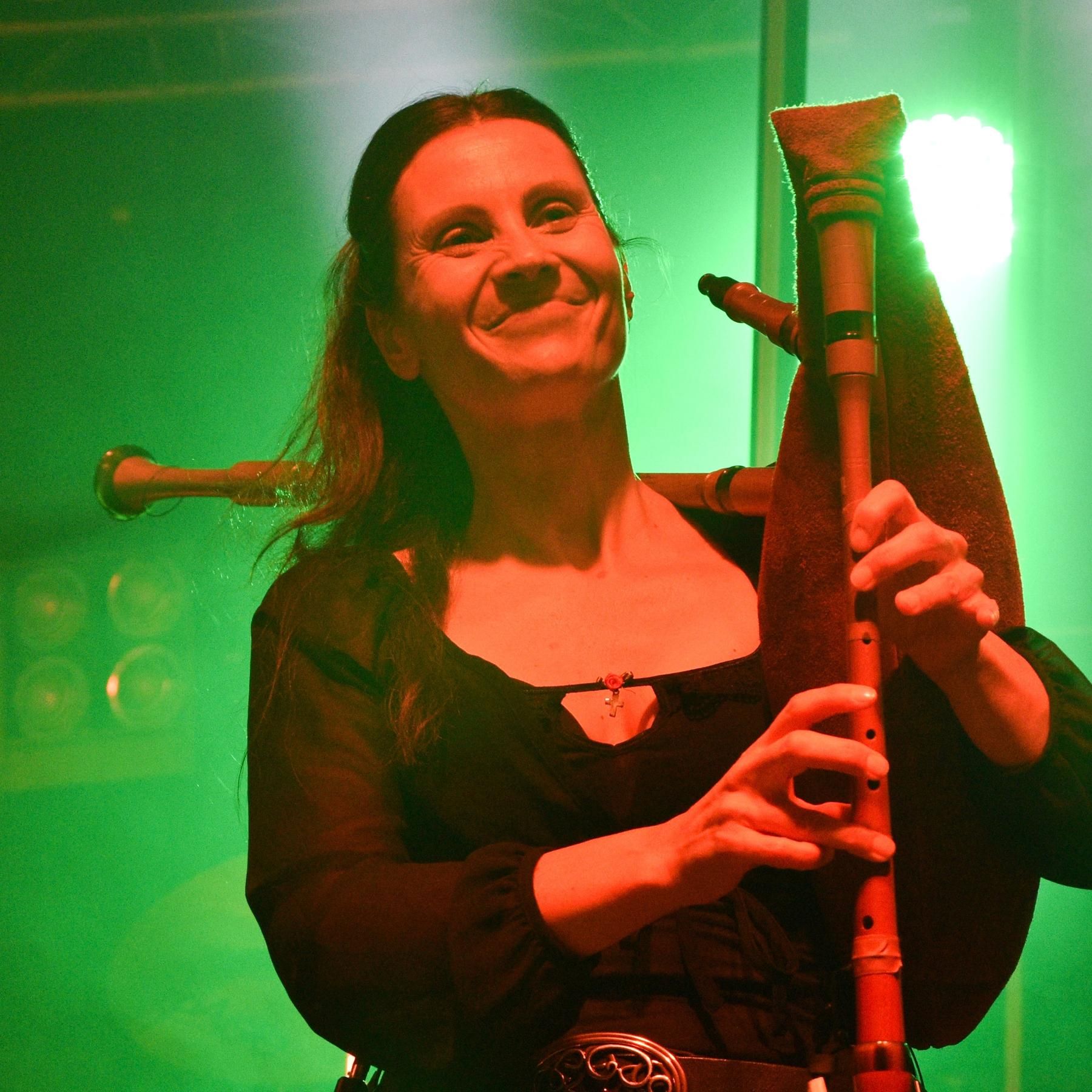 Birgit Muggenthaler, Musikerin: Mittelalterrock mit Schandmaul