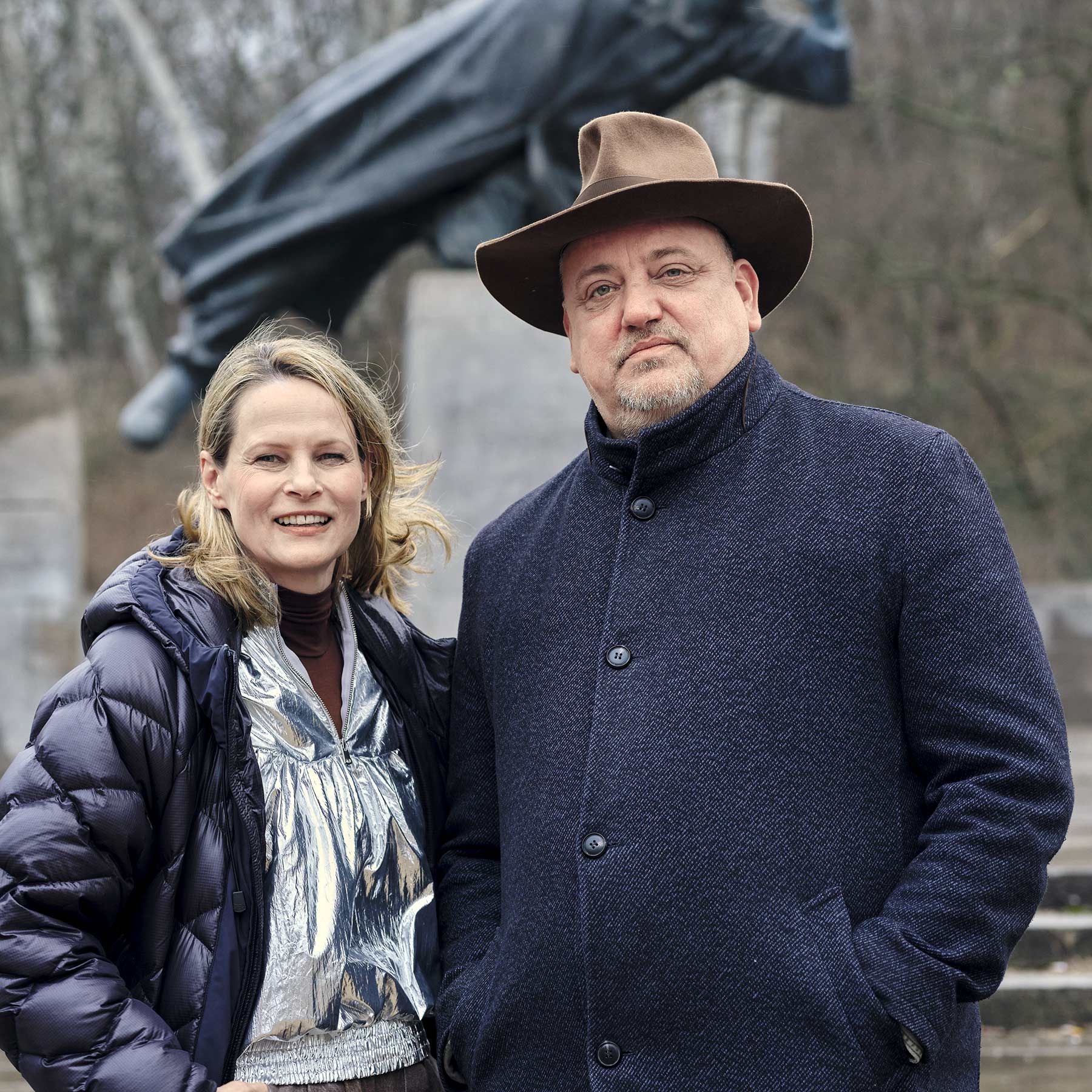 "Born in the GDR": Sandow-Frontmann Kai-Uwe Kohlschmidt im Gespräch mit Antje Riis