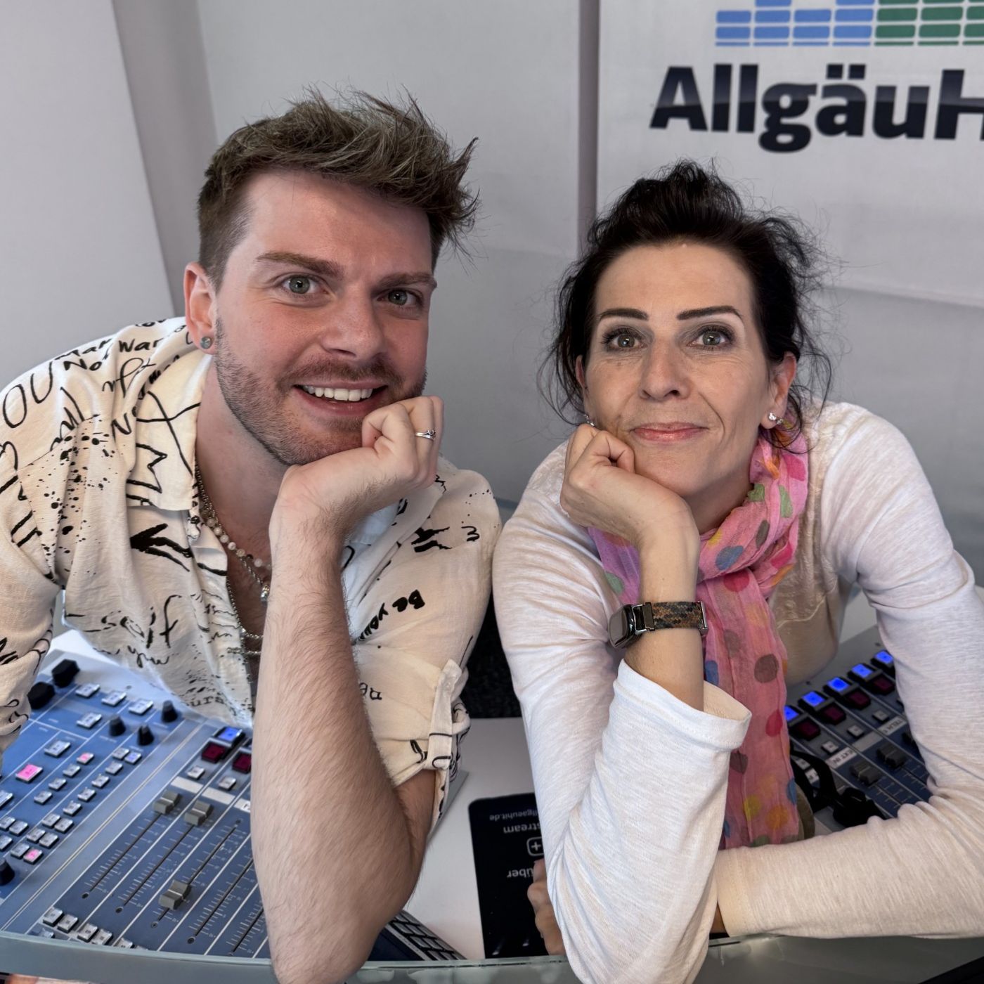 Bühnenmagie im Studio - Musical-Sänger Kevin Prinz verzaubert uns live