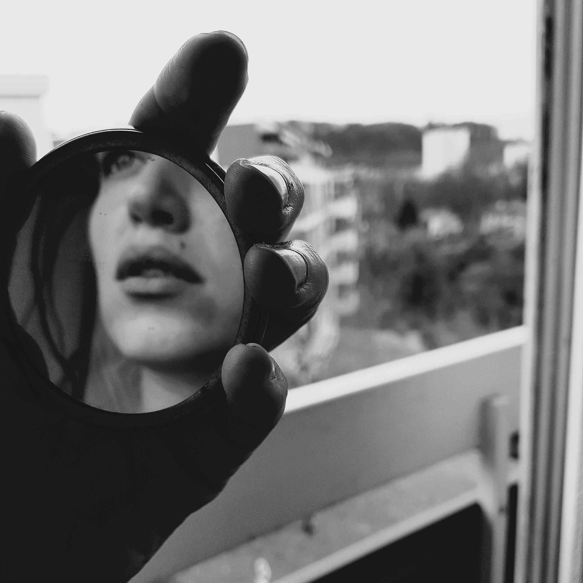 "Clarimonde" - Schauer-Krimi über geheimnisvolle Selbstmorde