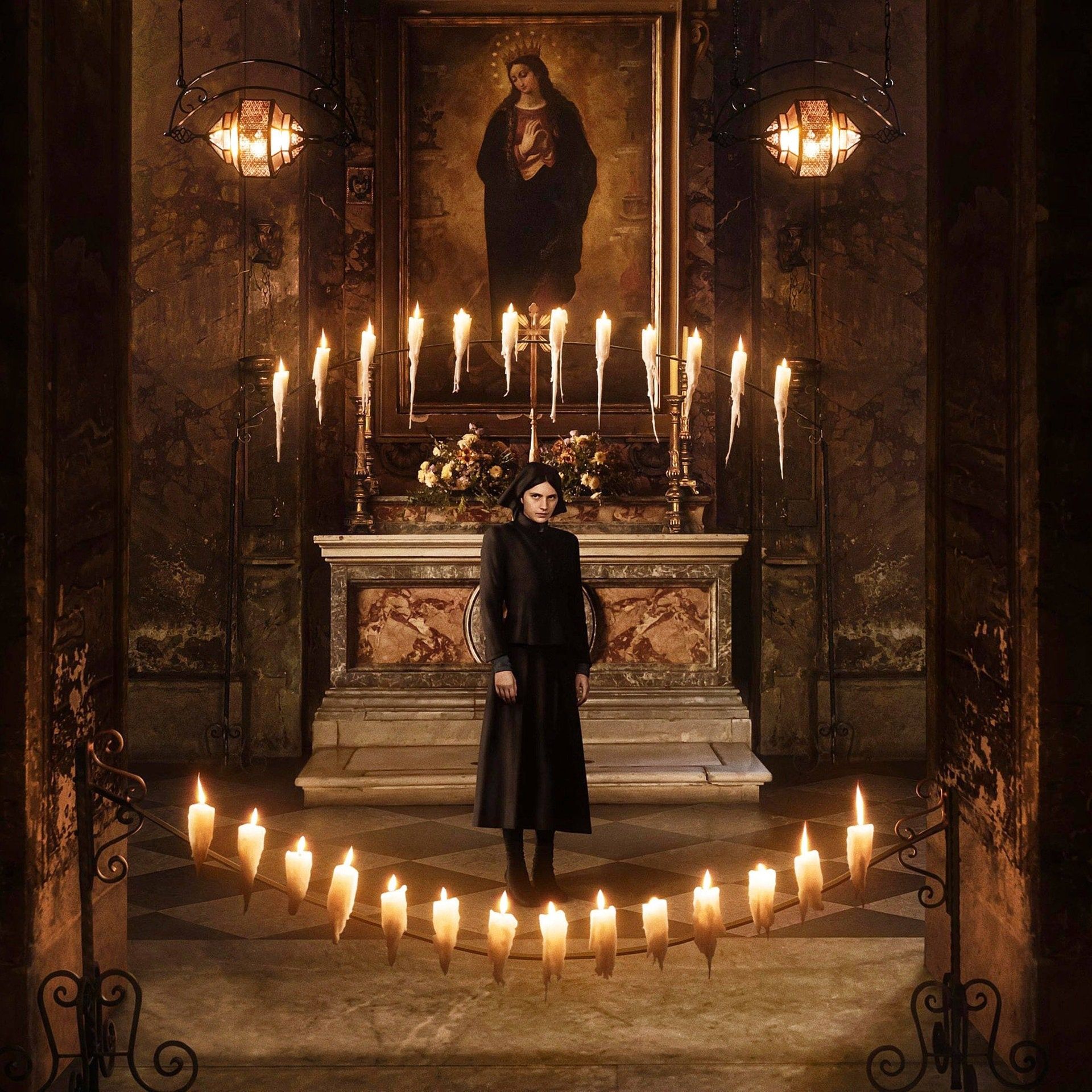 Das Omen – Noten und Kruzifixe stehen Kopf