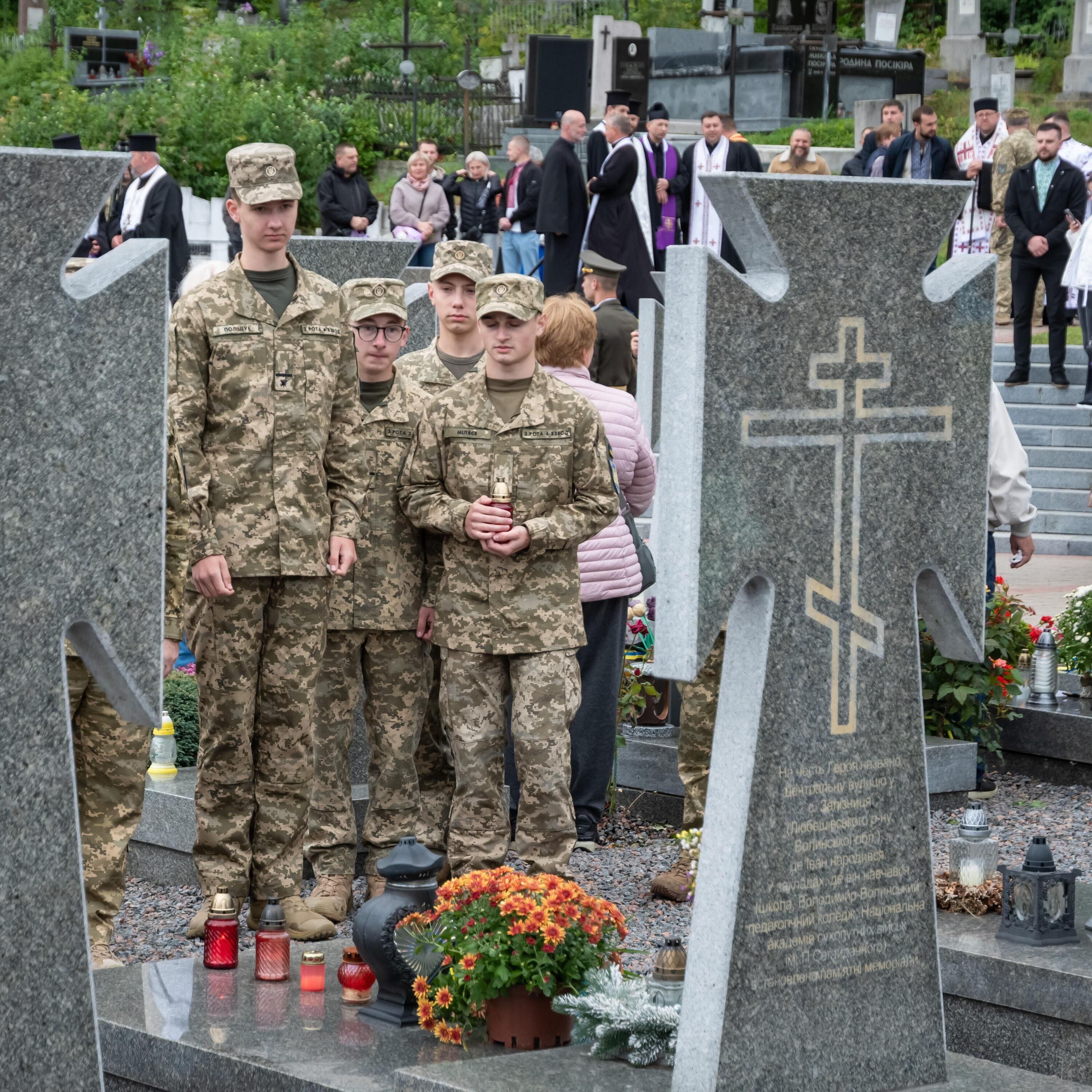 Das passiert mit Gefallenen im Ukraine-Krieg