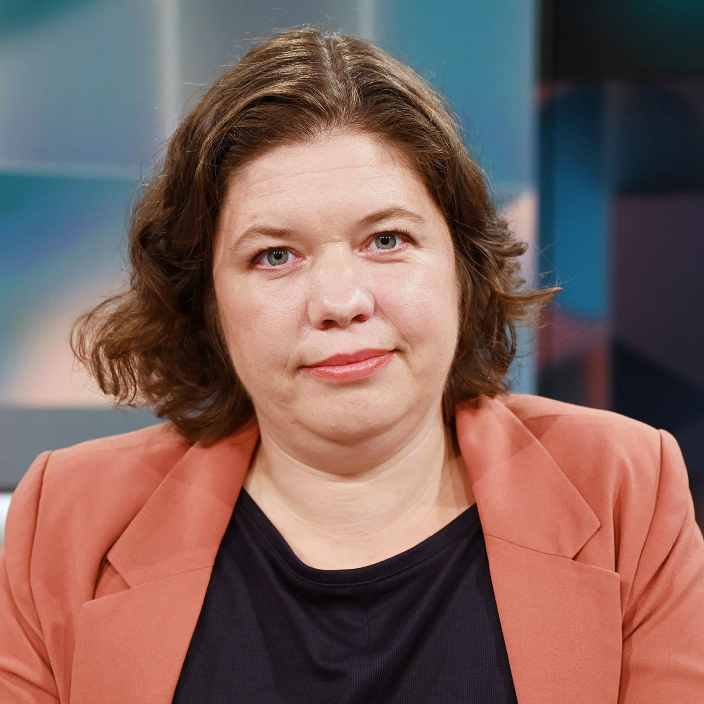 "Das Vermögen an sich macht die Wünsche der Reichen wichtiger." | Julia Friedrichs, Journalistin