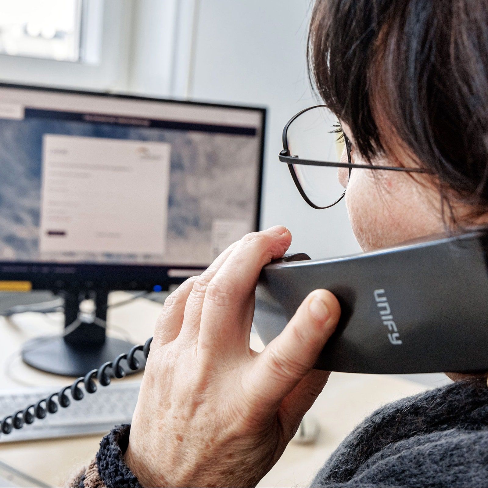 Der lange Weg zur Telefonseelsorgerin