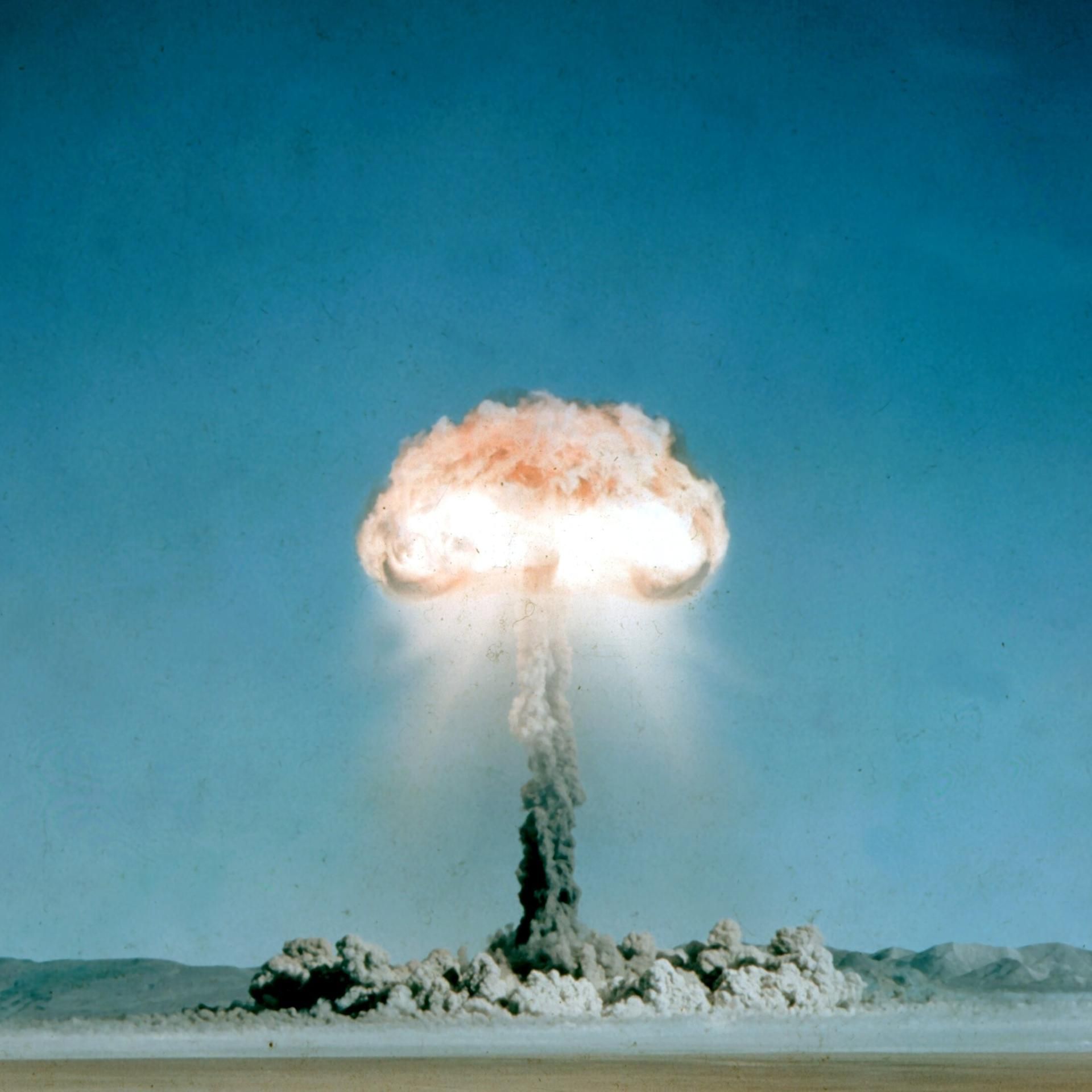 Der Neue Westen #11 - Brauchen wir die Atombombe?